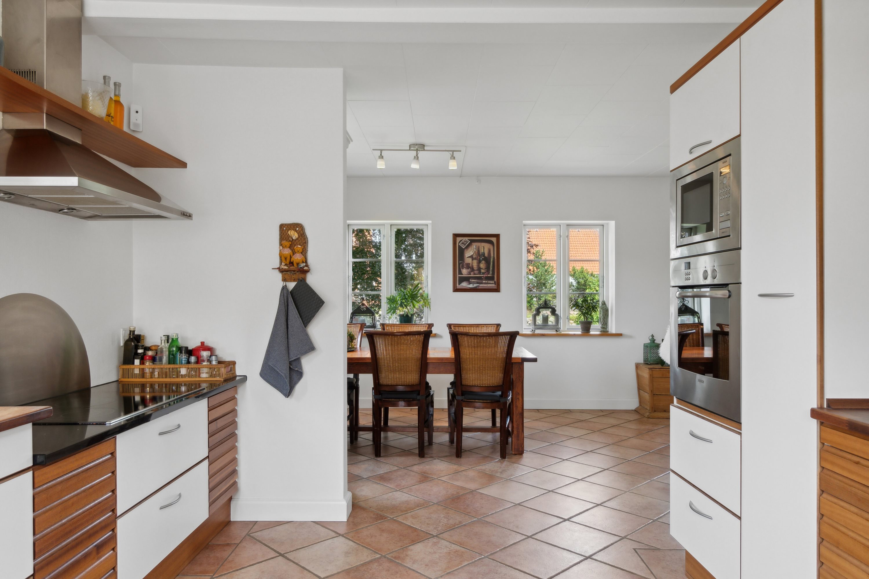 Fremhævet køkken billede i fuldskærmstilstand. Billede af Møllebakken 9, 4581 Rørvig