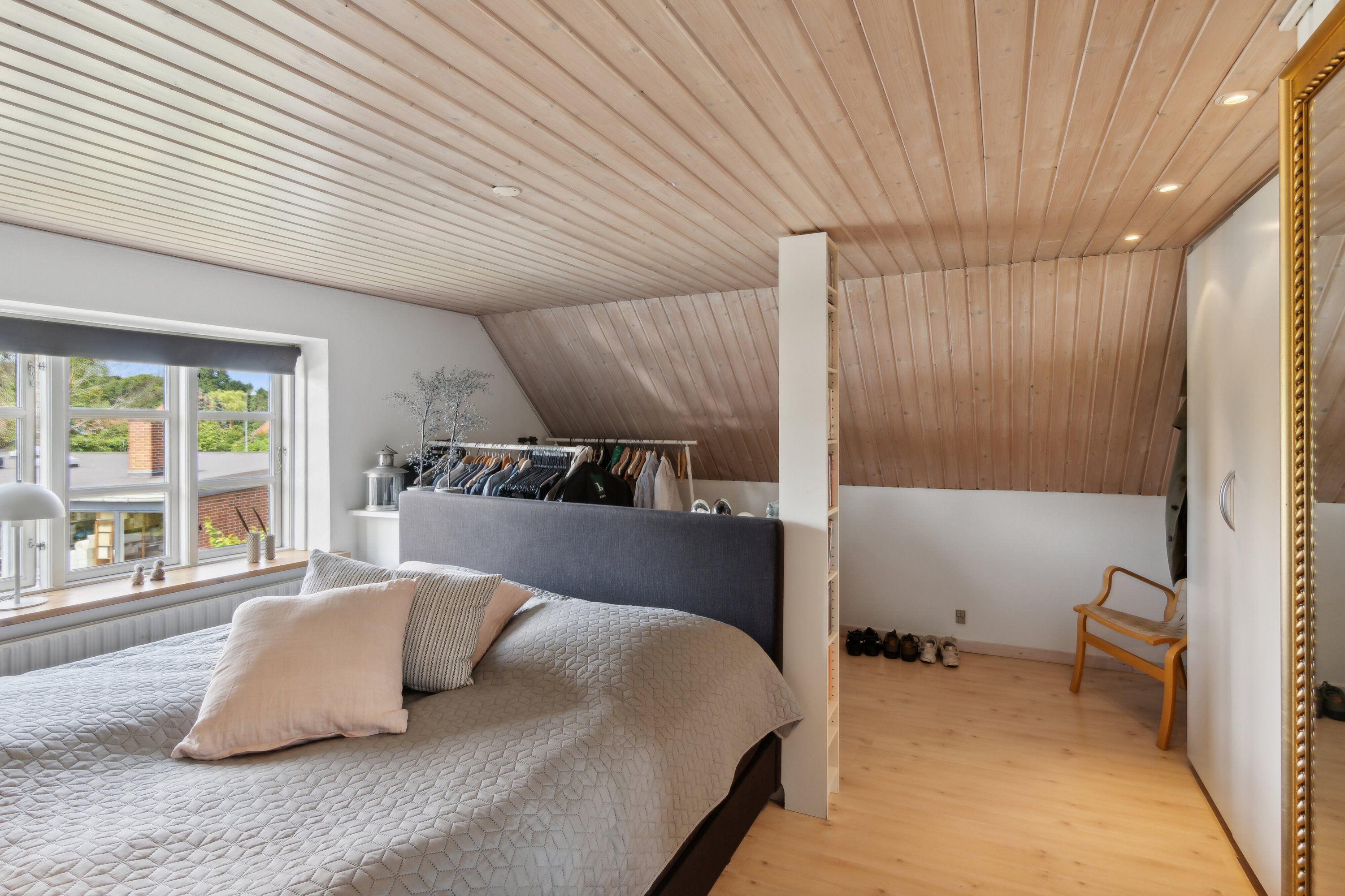 Fremhævet soveværelse billede i fuldskærmstilstand. Billede af Møllebakken 9, 4581 Rørvig