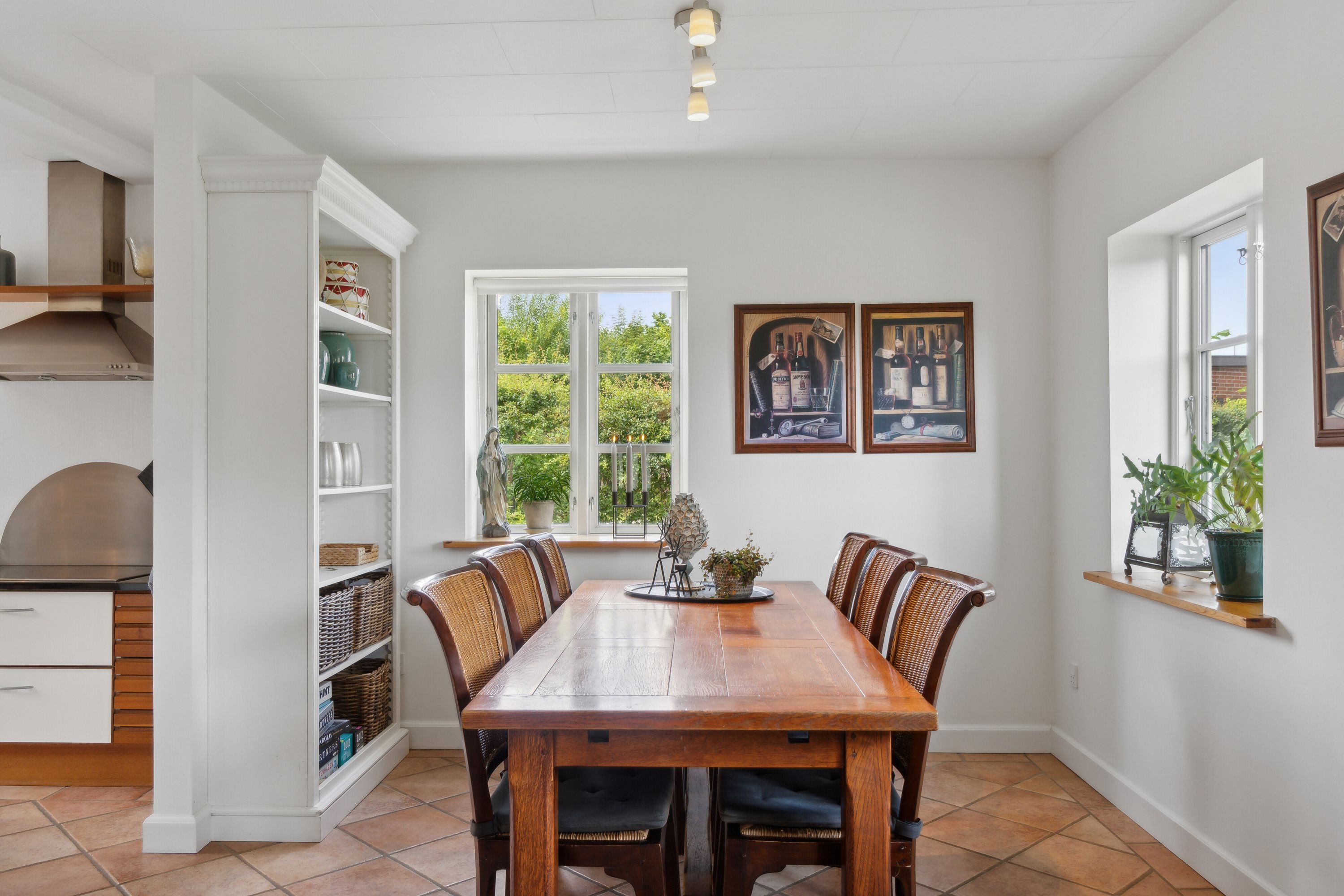 Fremhævet spisestue billede i fuldskærmstilstand. Billede af Møllebakken 9, 4581 Rørvig