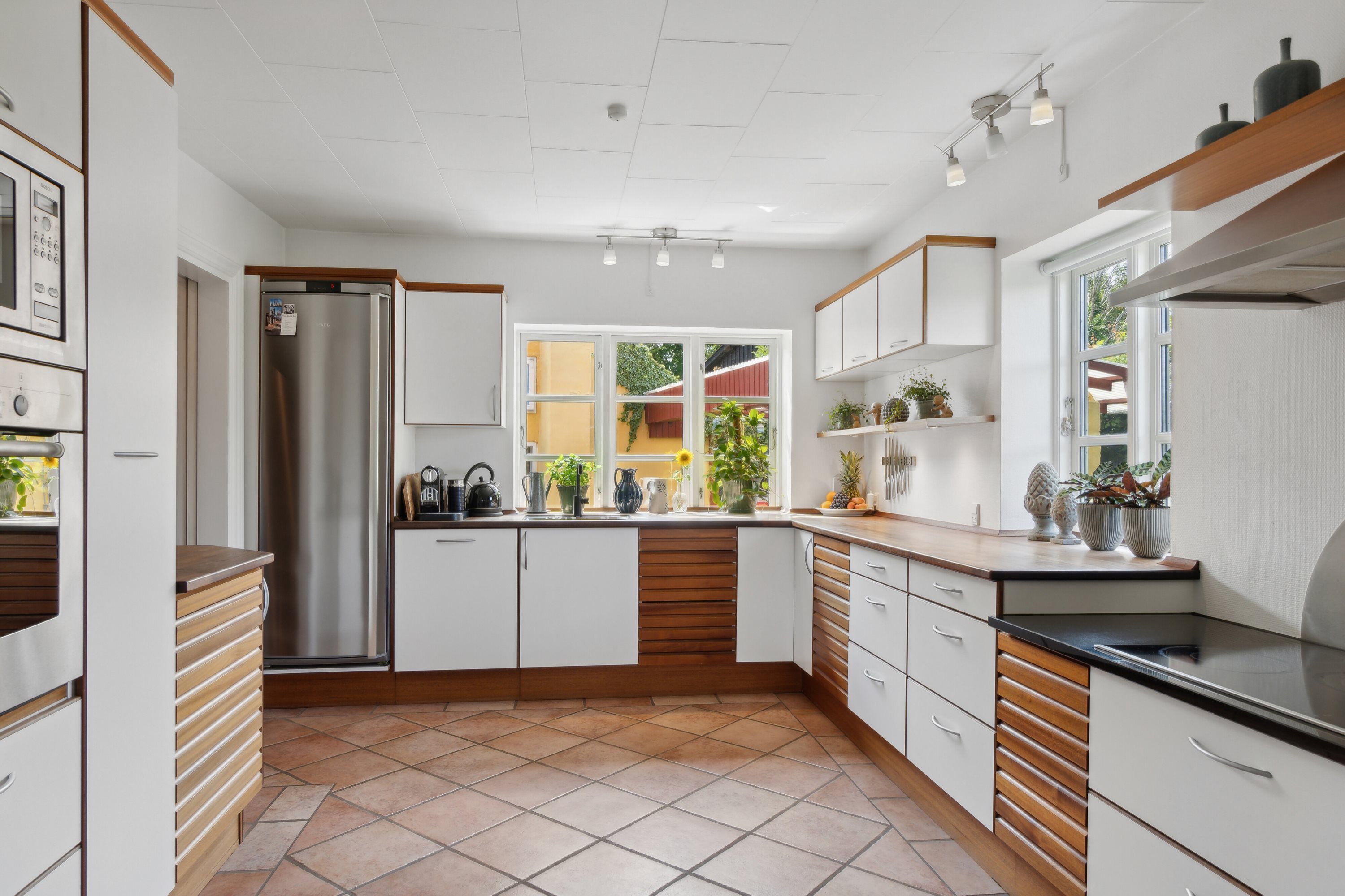 Fremhævet køkken billede i fuldskærmstilstand. Billede af Møllebakken 9, 4581 Rørvig