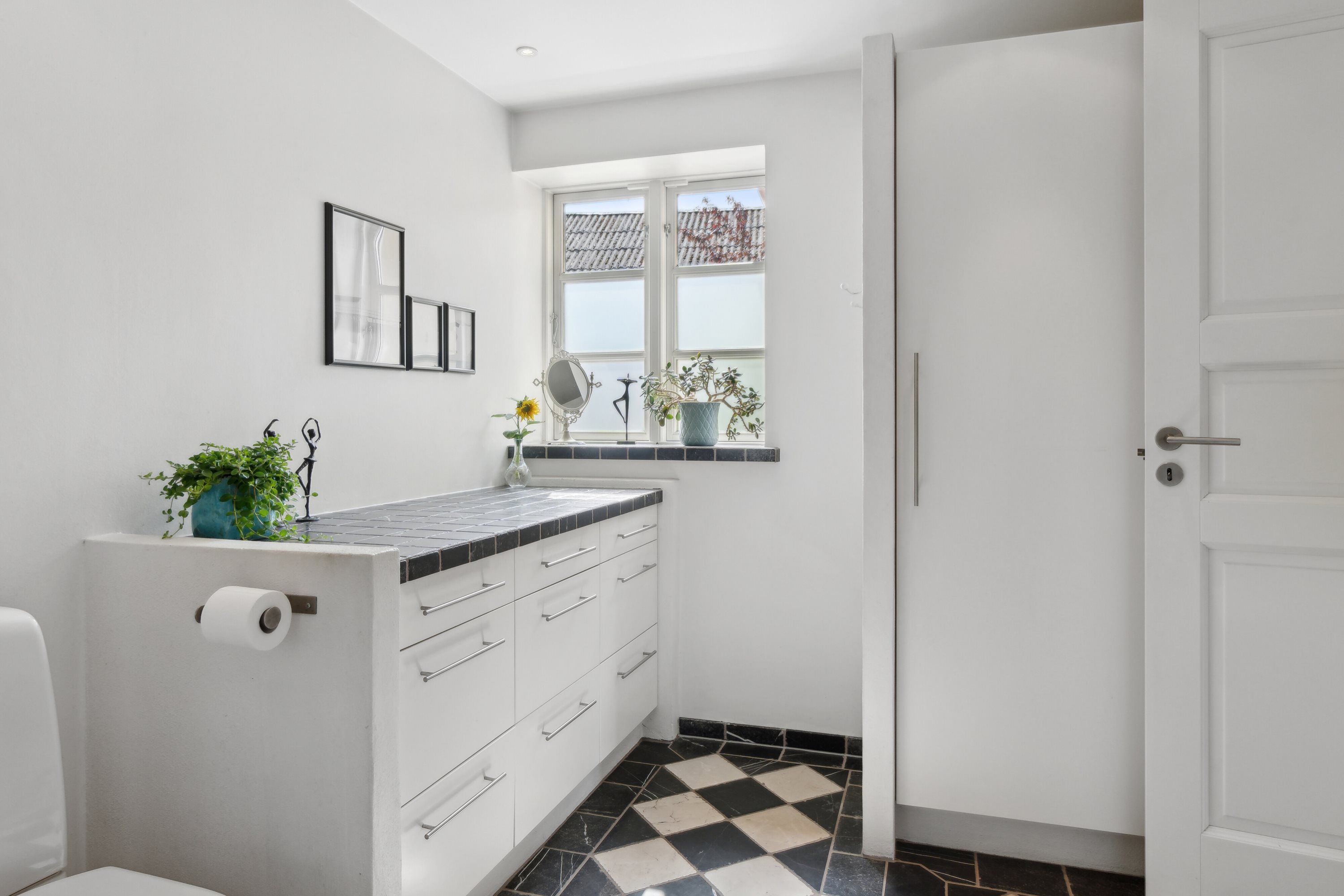 Fremhævet gang billede i fuldskærmstilstand. Billede af Møllebakken 9, 4581 Rørvig