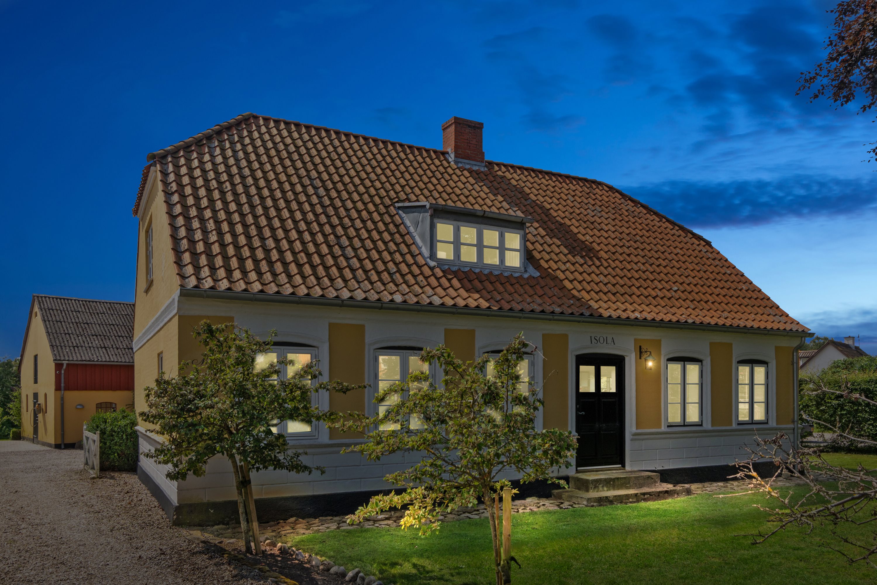 Fremhævet set fra haven billede i fuldskærmstilstand. Billede af Møllebakken 9, 4581 Rørvig