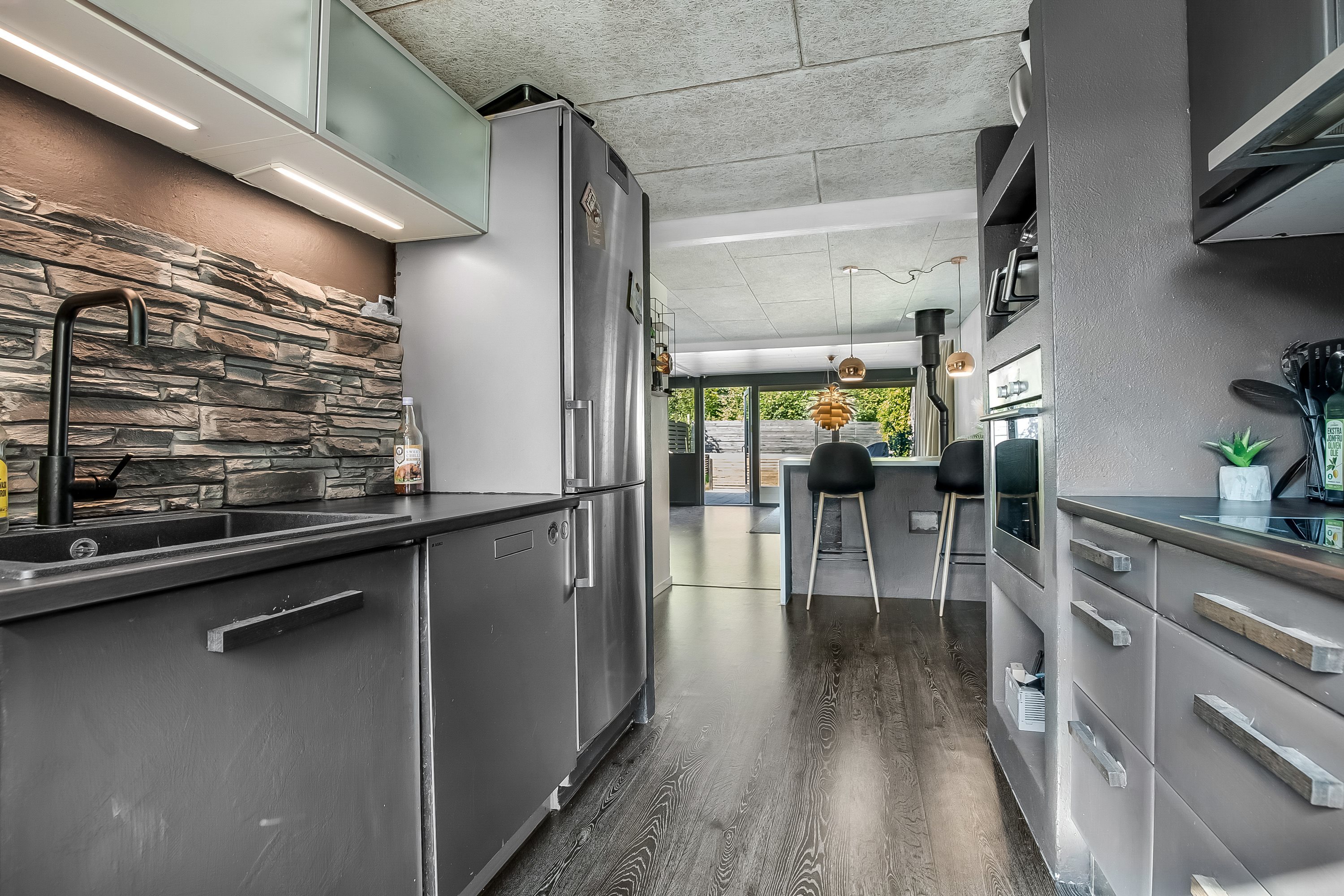 Fremhævet køkken billede i fuldskærmstilstand. Billede af Fyrrelunden 20, 6051 Almind