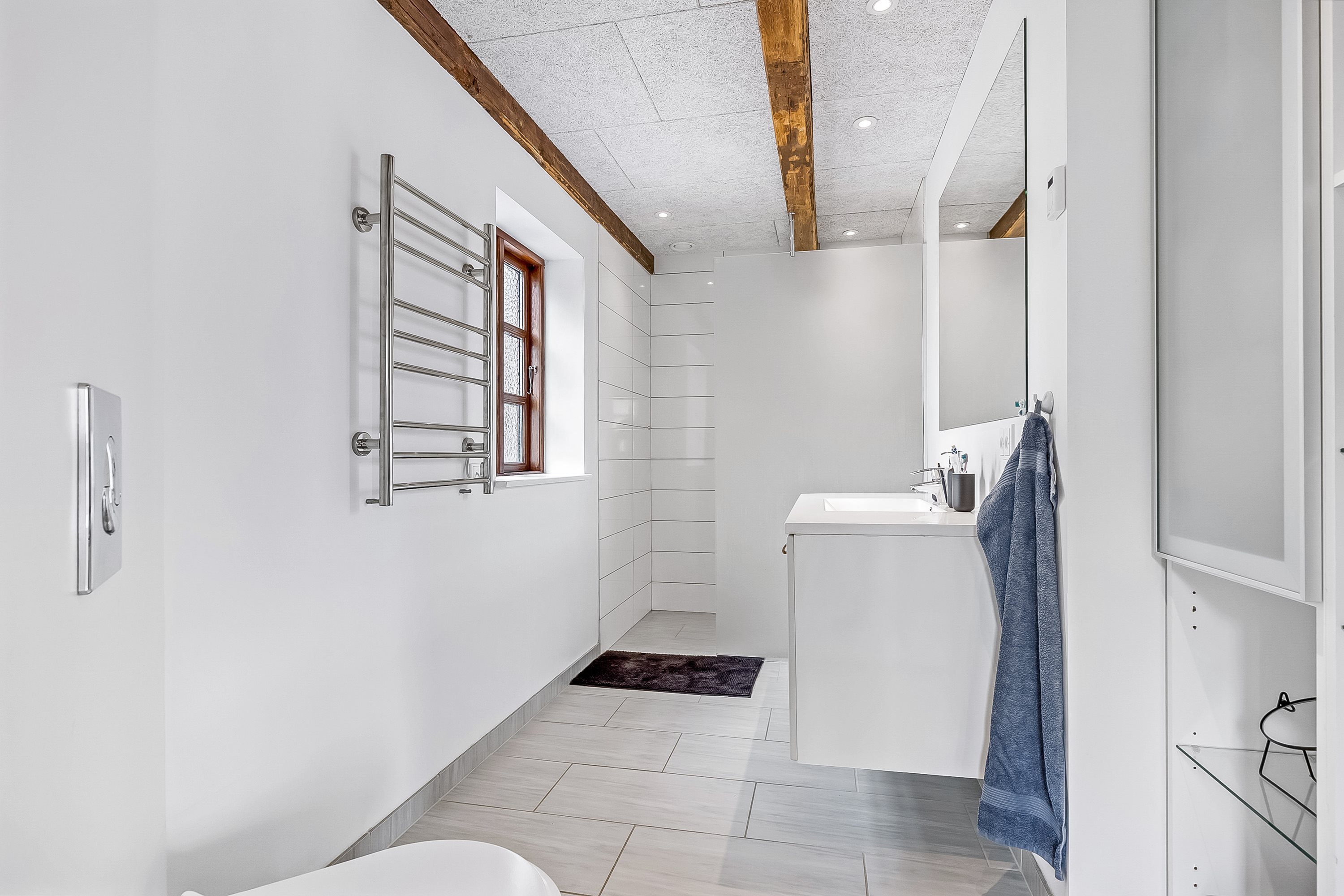 Fremhævet badeværelse billede i fuldskærmstilstand. Billede af Vellingvej 75, St. Velling, 7000 Fredericia