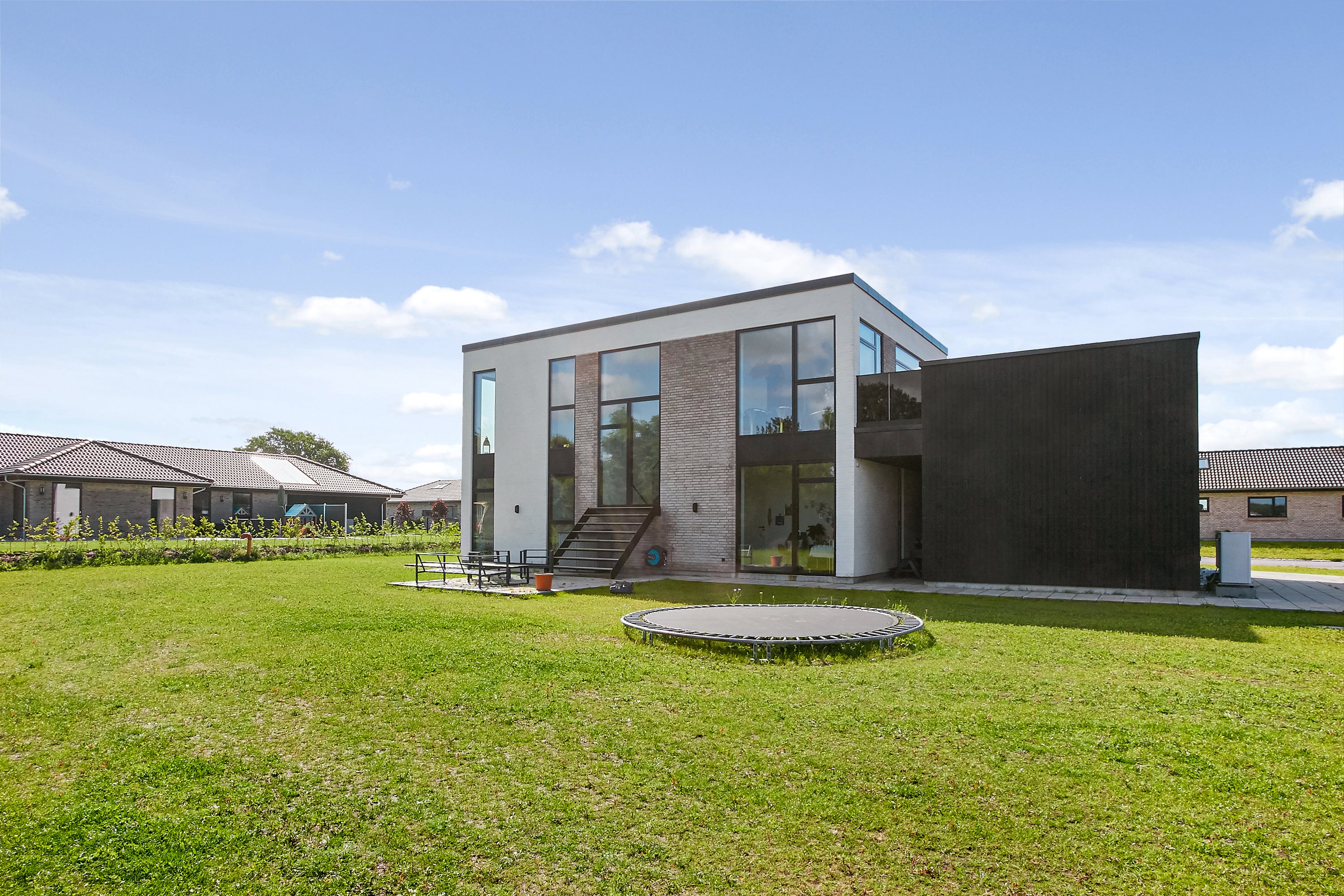 Fremhævet  billede i fuldskærmstilstand. Billede af Frihedslunden 5, 7300 Jelling