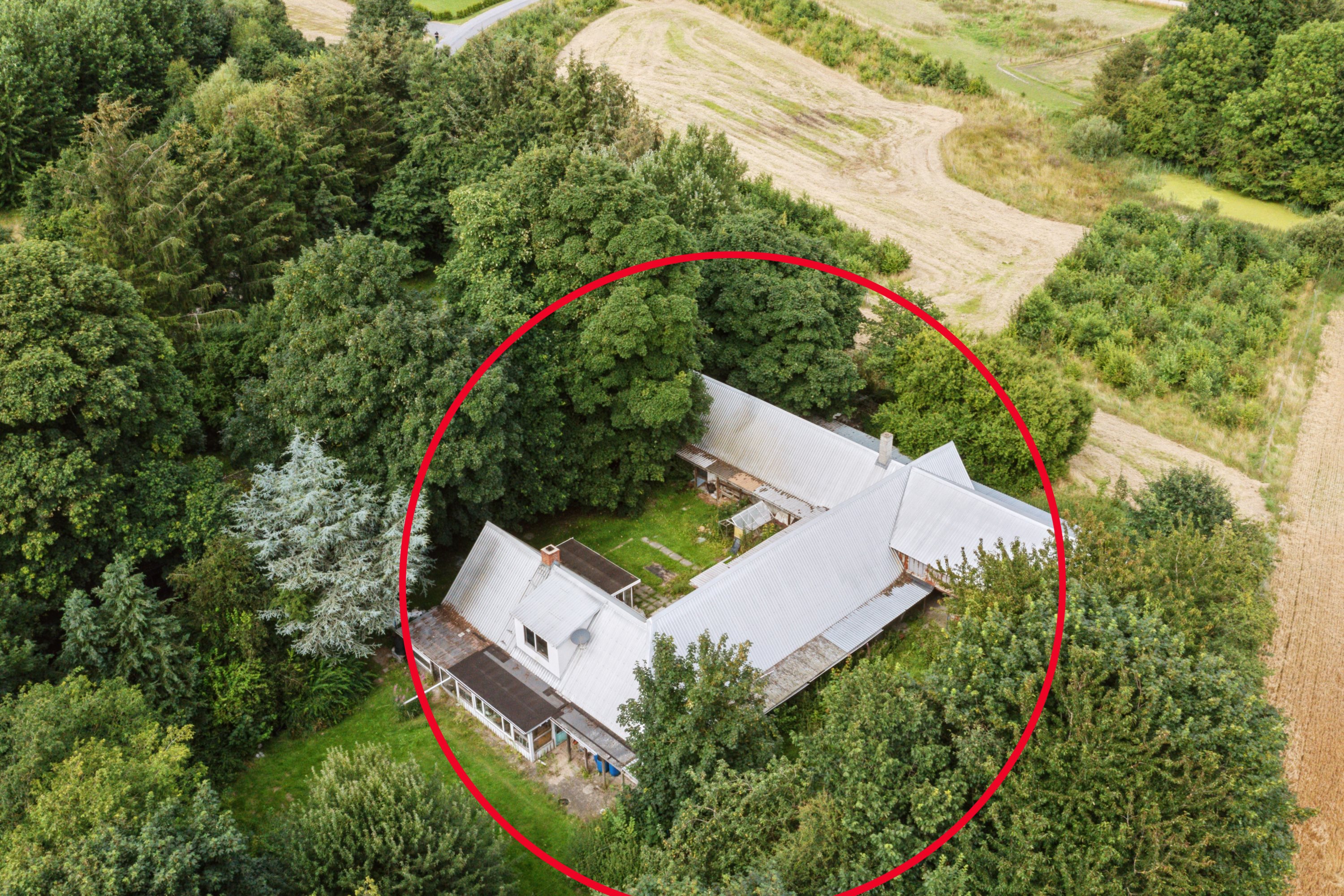 Miniaturebillede 2: luftfoto. Billede af Gml Oustrupvej 18, Mygind, 8544 Mørke