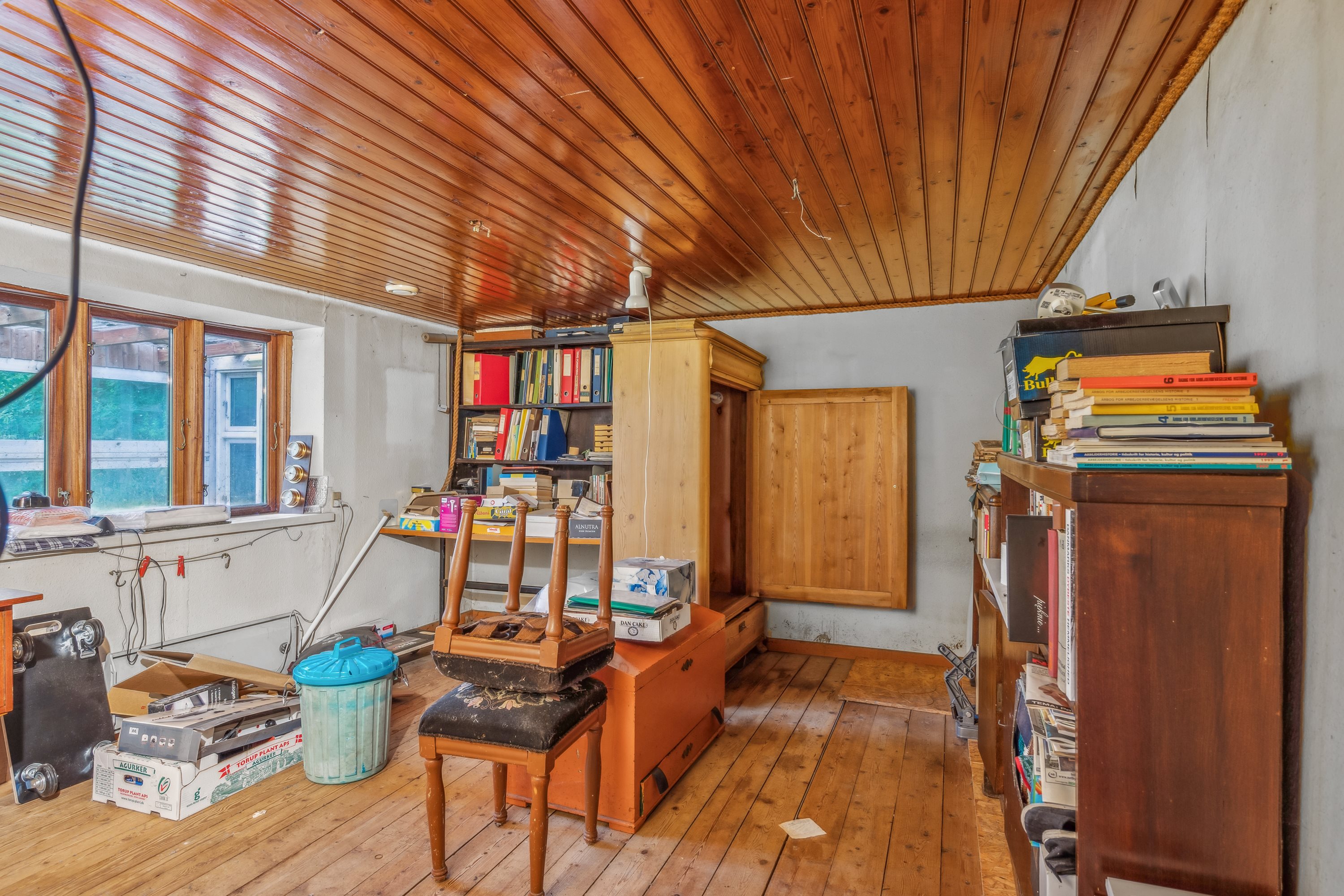 Fremhævet stue billede i fuldskærmstilstand. Billede af Gml Oustrupvej 18, Mygind, 8544 Mørke