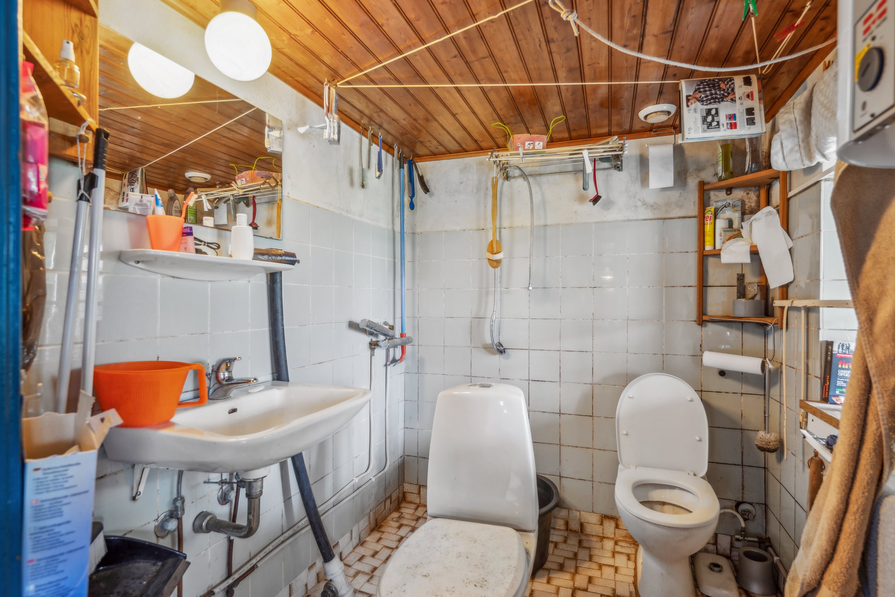 Fremhævet badeværelse billede i fuldskærmstilstand. Billede af Gml Oustrupvej 18, Mygind, 8544 Mørke