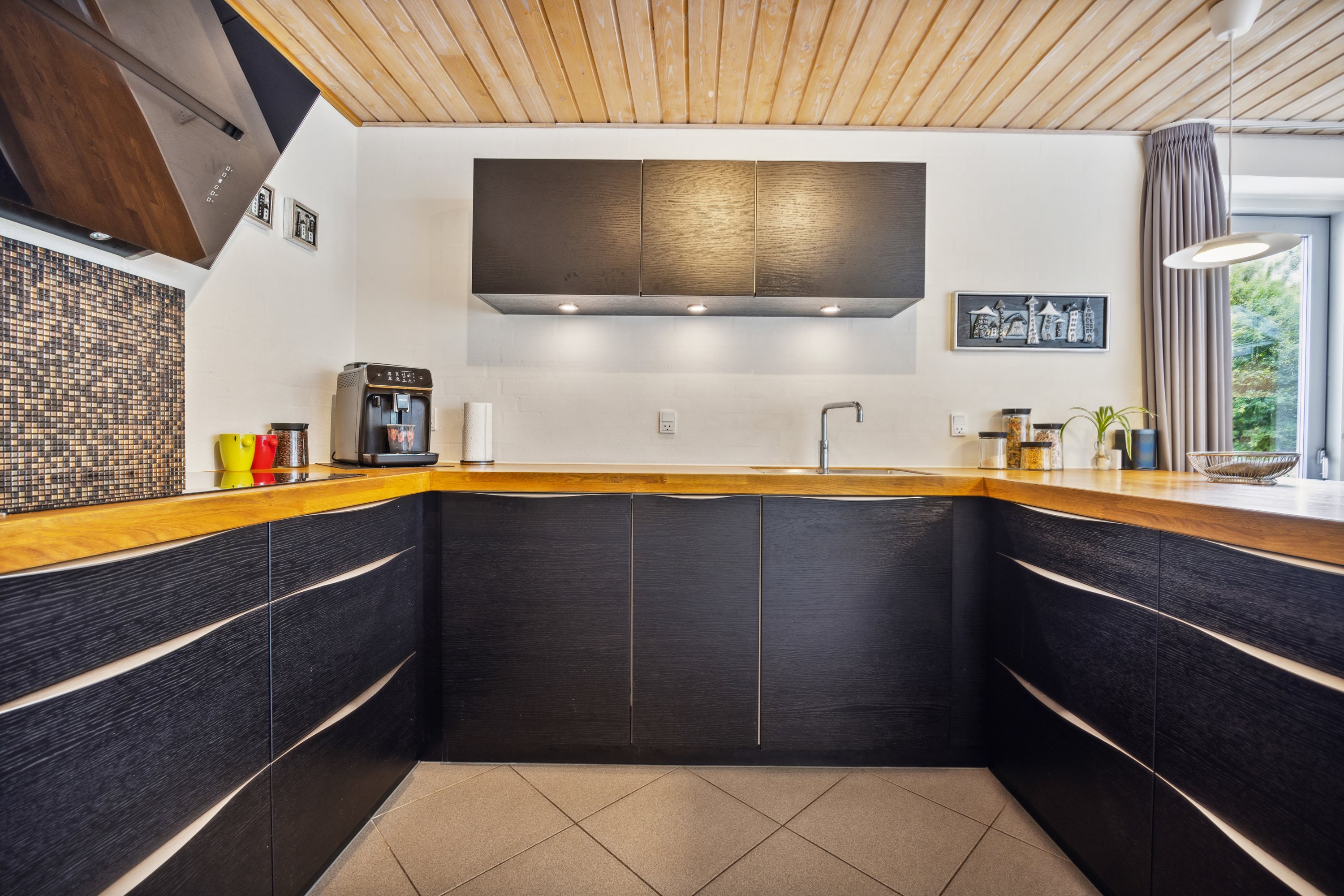 Fremhævet køkken billede i fuldskærmstilstand. Billede af Halsvej 170, Stae, 9310 Vodskov