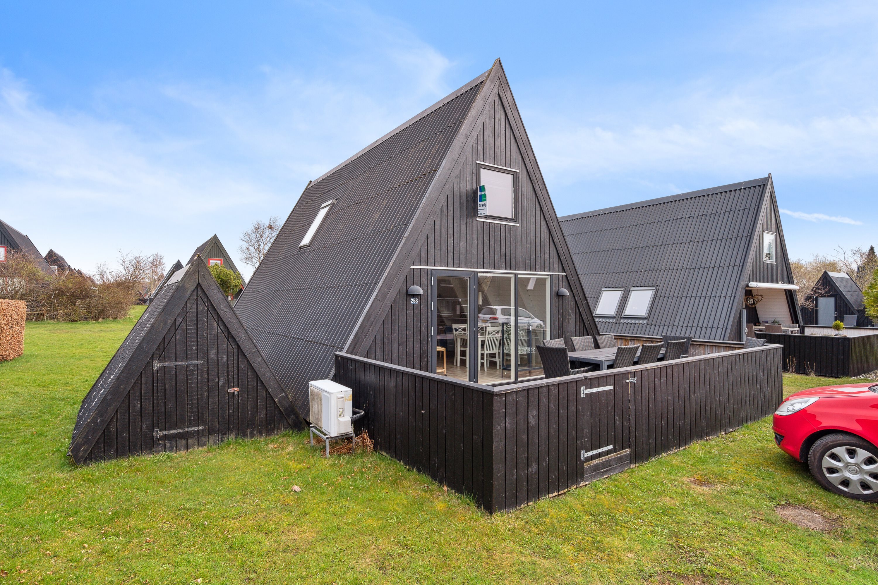 Fremhævet set fra haven billede i fuldskærmstilstand. Billede af Golfsvinget 258, Gatten, 9640 Farsø