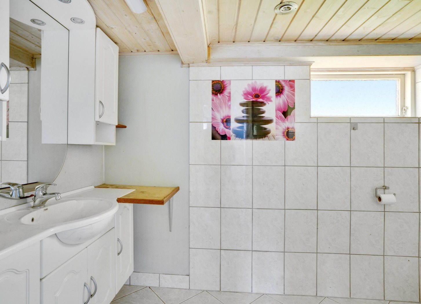 Fremhævet badeværelse billede i fuldskærmstilstand. Billede af Ølundgyden 11, Hessum Mose, 5450 Otterup