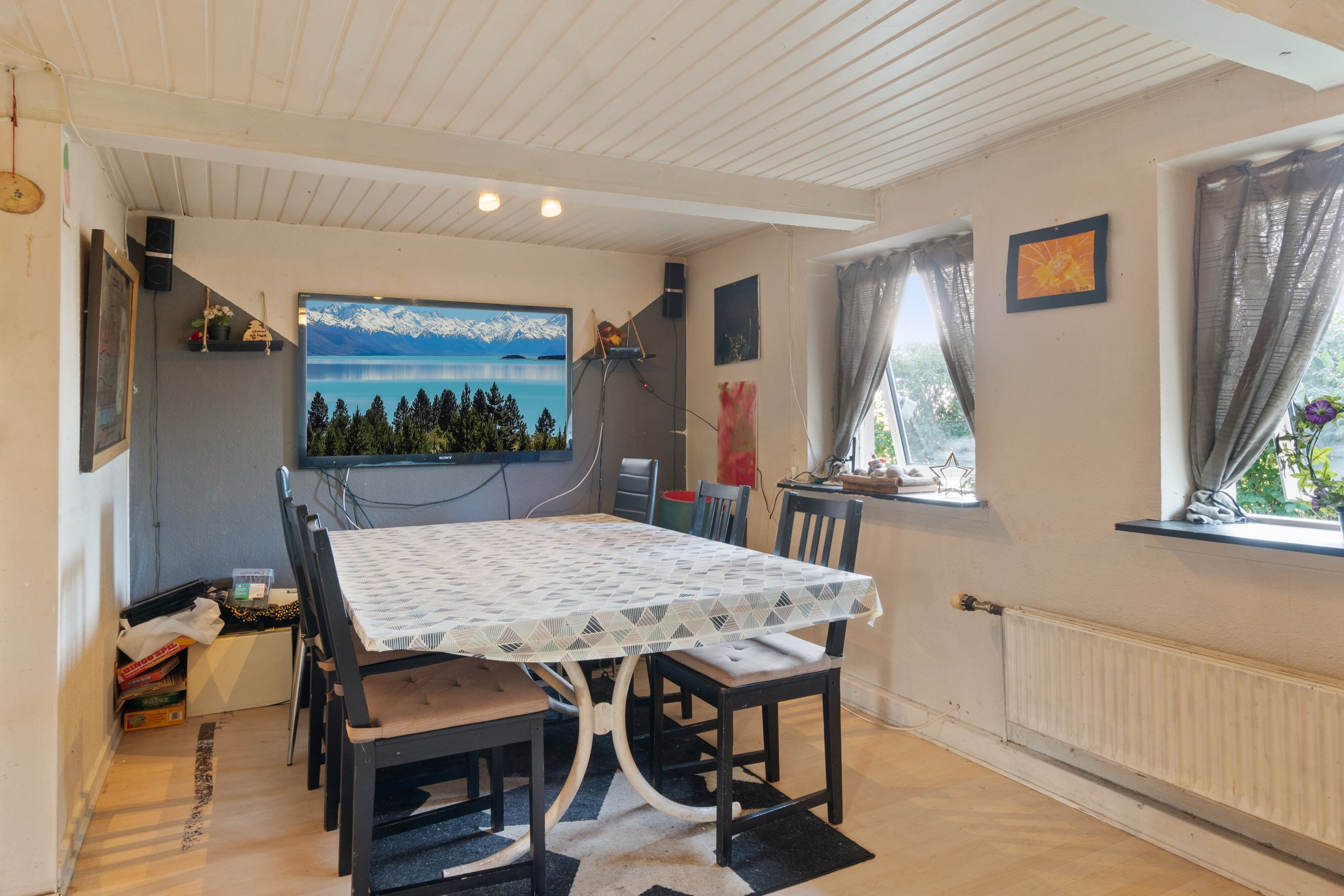 Fremhævet spisestue billede i fuldskærmstilstand. Billede af Vollerupvej 147, 4400 Kalundborg