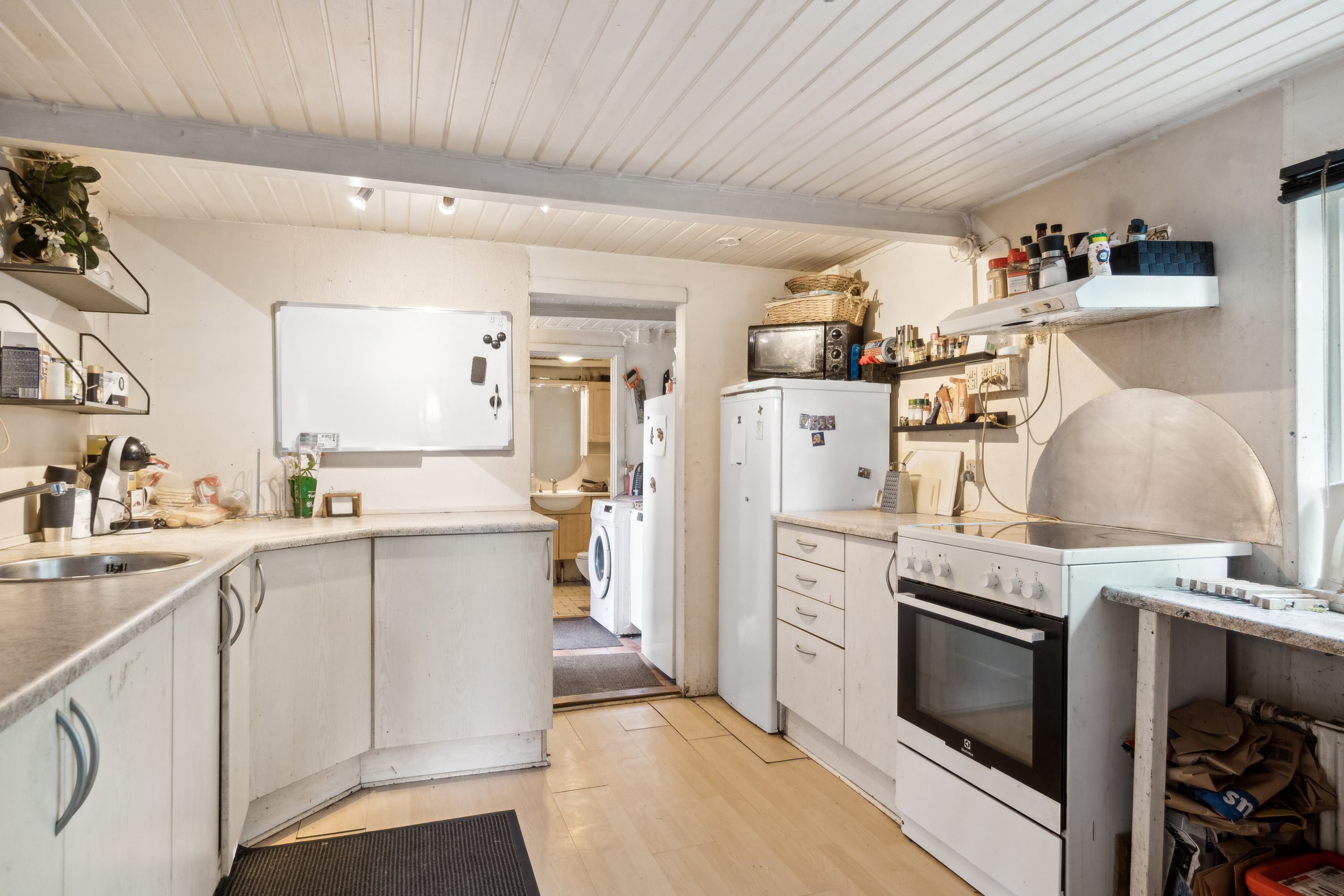 Fremhævet køkken billede i fuldskærmstilstand. Billede af Vollerupvej 147, 4400 Kalundborg