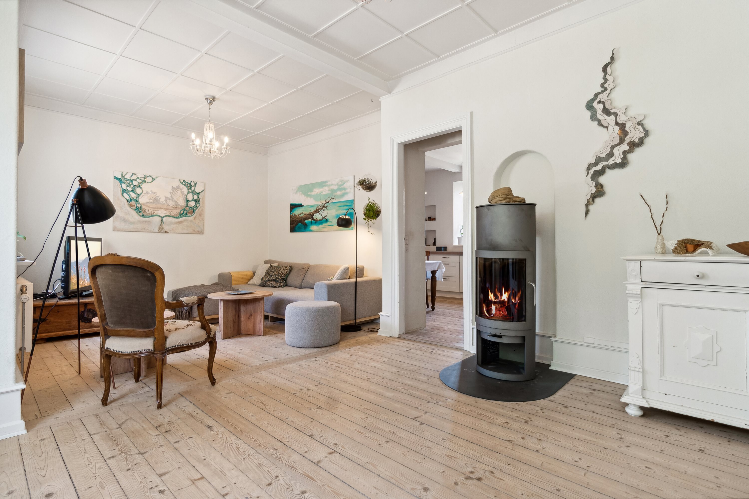 Fremhævet stue billede i fuldskærmstilstand. Billede af Søndre Alle 31, 3700 Rønne