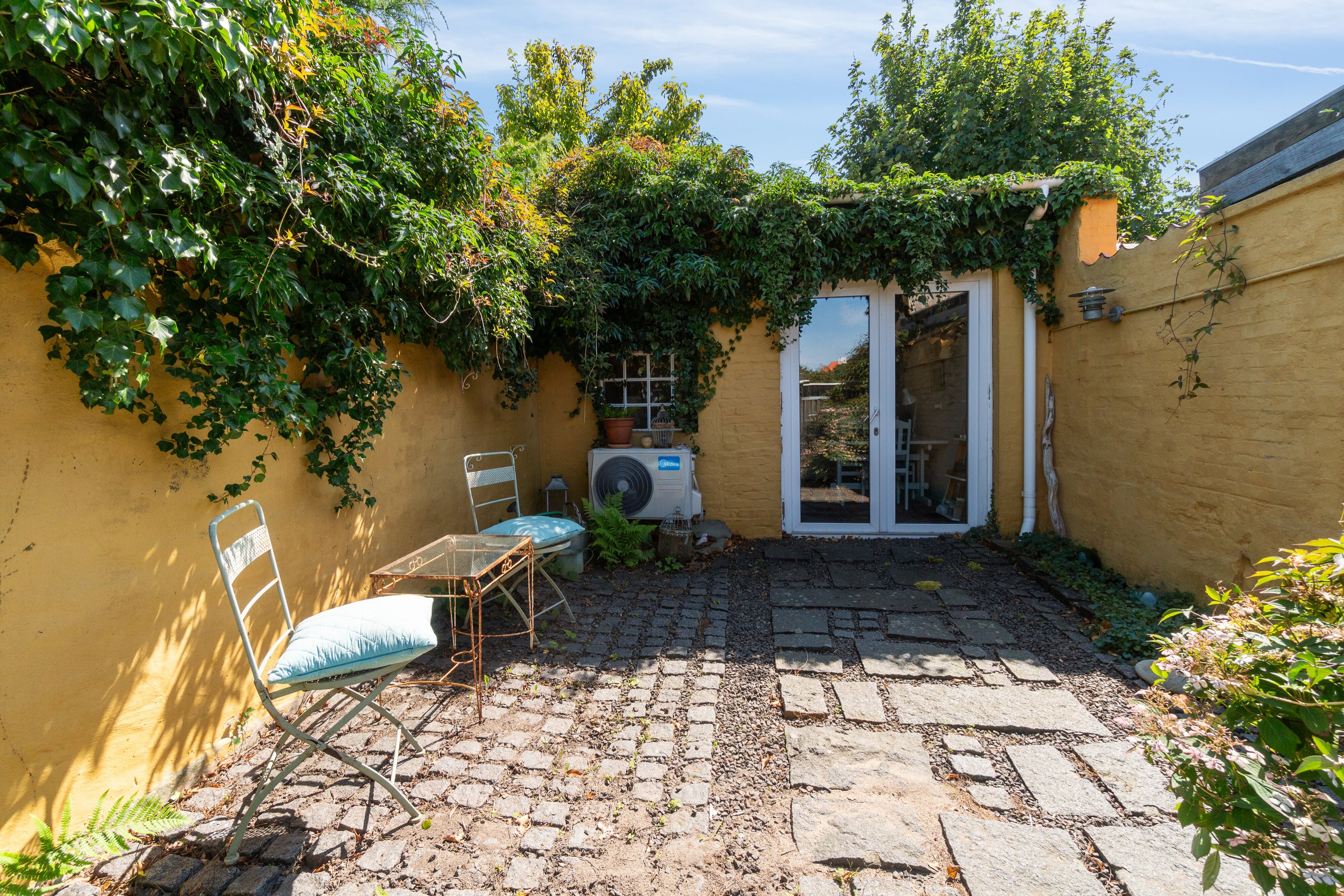 Fremhævet terrasse billede i fuldskærmstilstand. Billede af Søndre Alle 31, 3700 Rønne