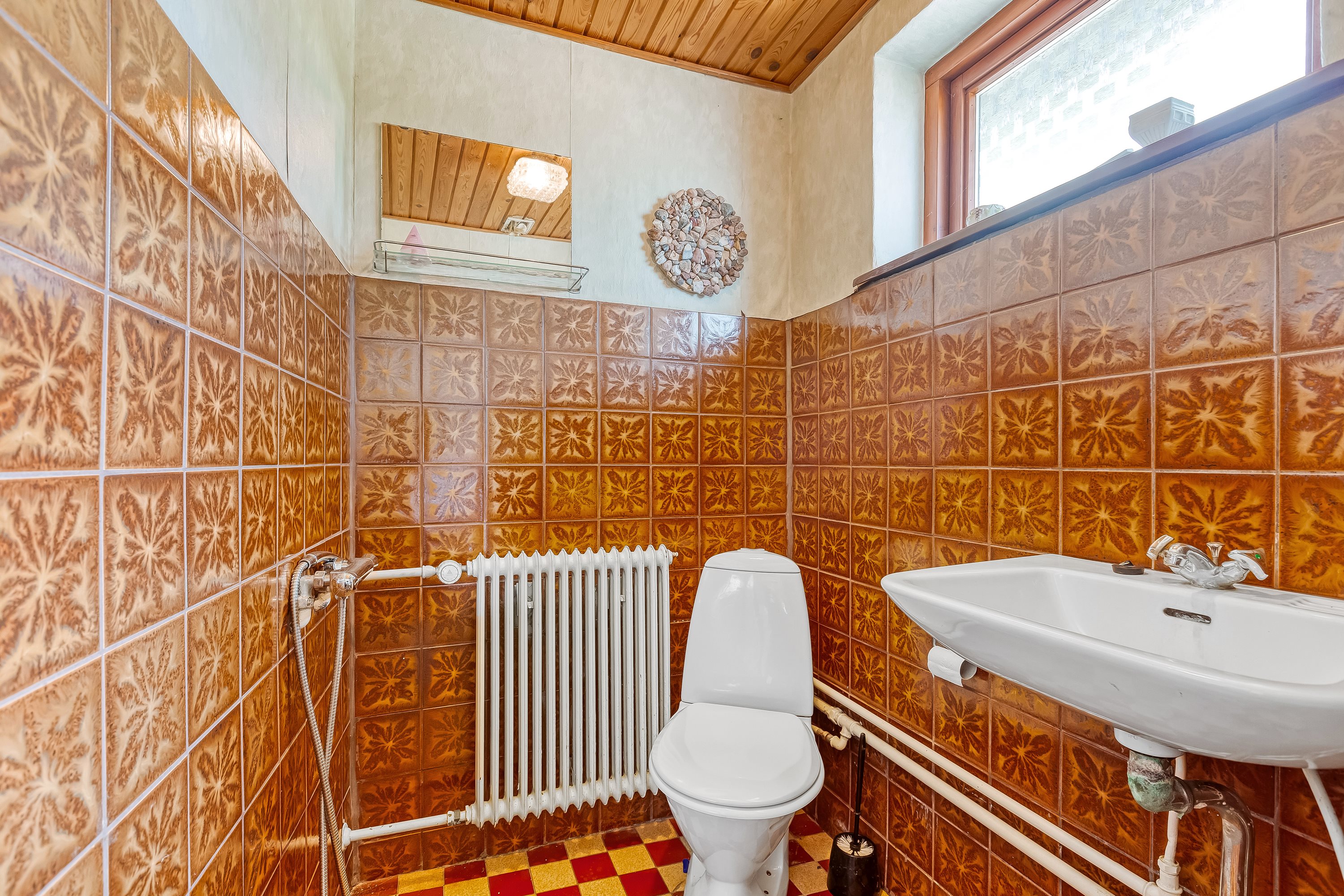 Fremhævet badeværelse billede i fuldskærmstilstand. Billede af Nissumvej 86, Nørre Nissum, 7620 Lemvig