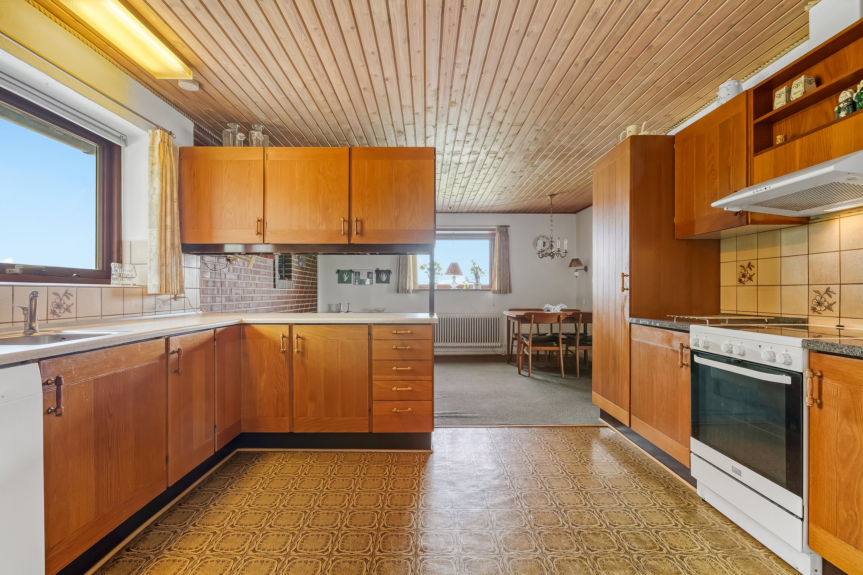 Fremhævet køkken billede i fuldskærmstilstand. Billede af Nissumvej 86, Nørre Nissum, 7620 Lemvig