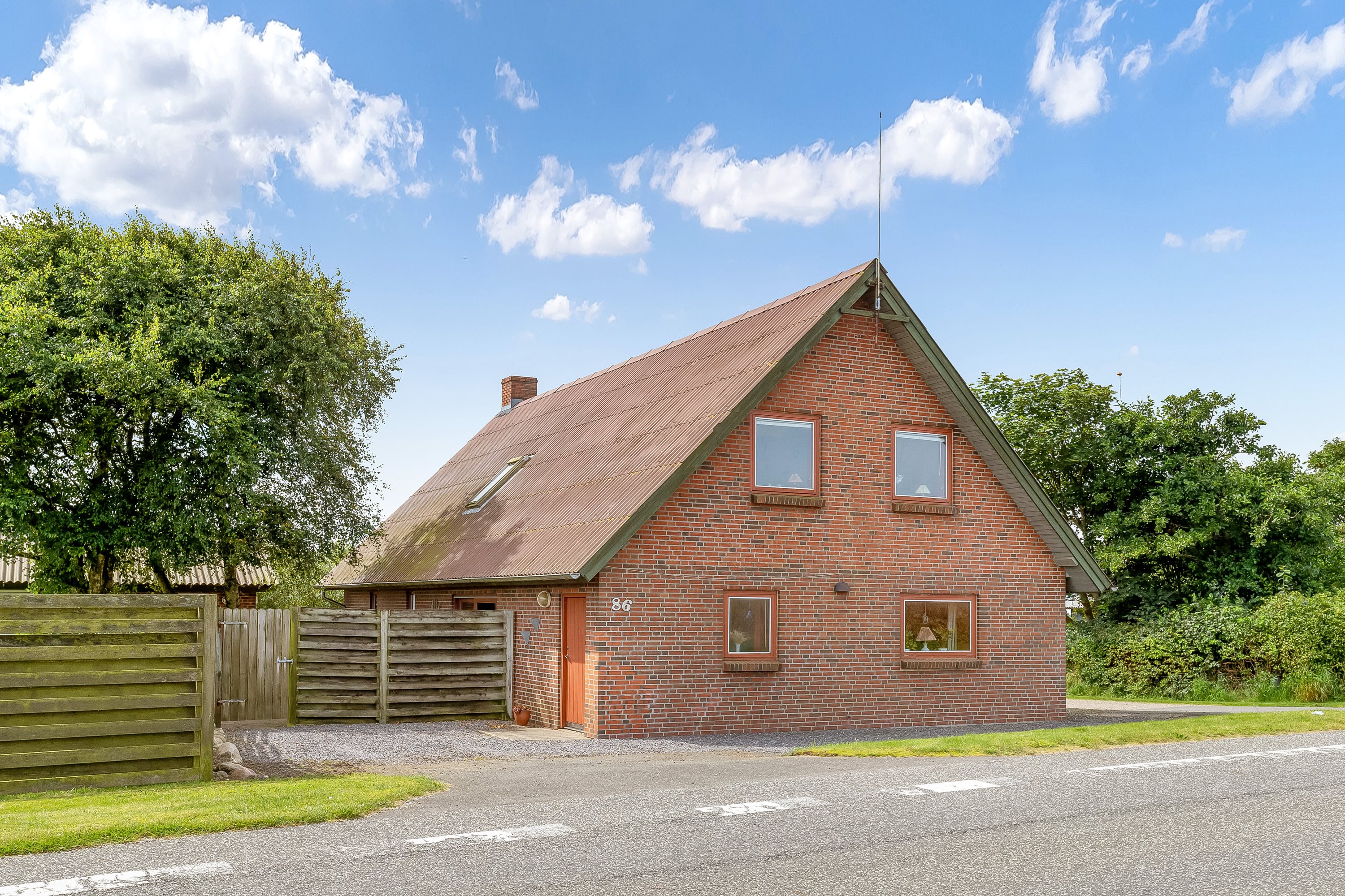 Fremhævet ejendommen billede i fuldskærmstilstand. Billede af Nissumvej 86, Nørre Nissum, 7620 Lemvig