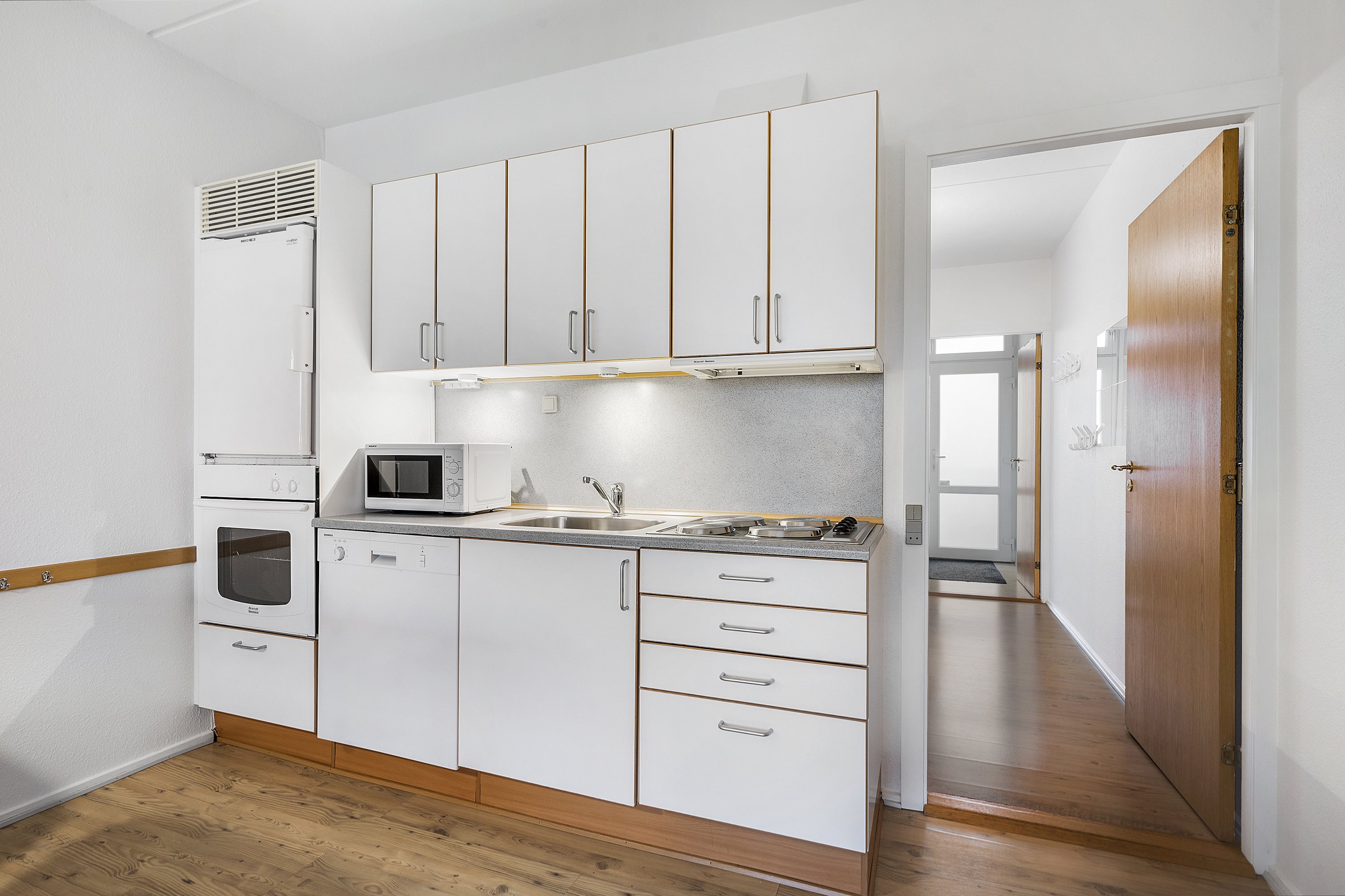 Fremhævet køkken billede i fuldskærmstilstand. Billede af Fægangsvej 11A, 1. 212., Bønnerup Strand, 8585 Glesborg