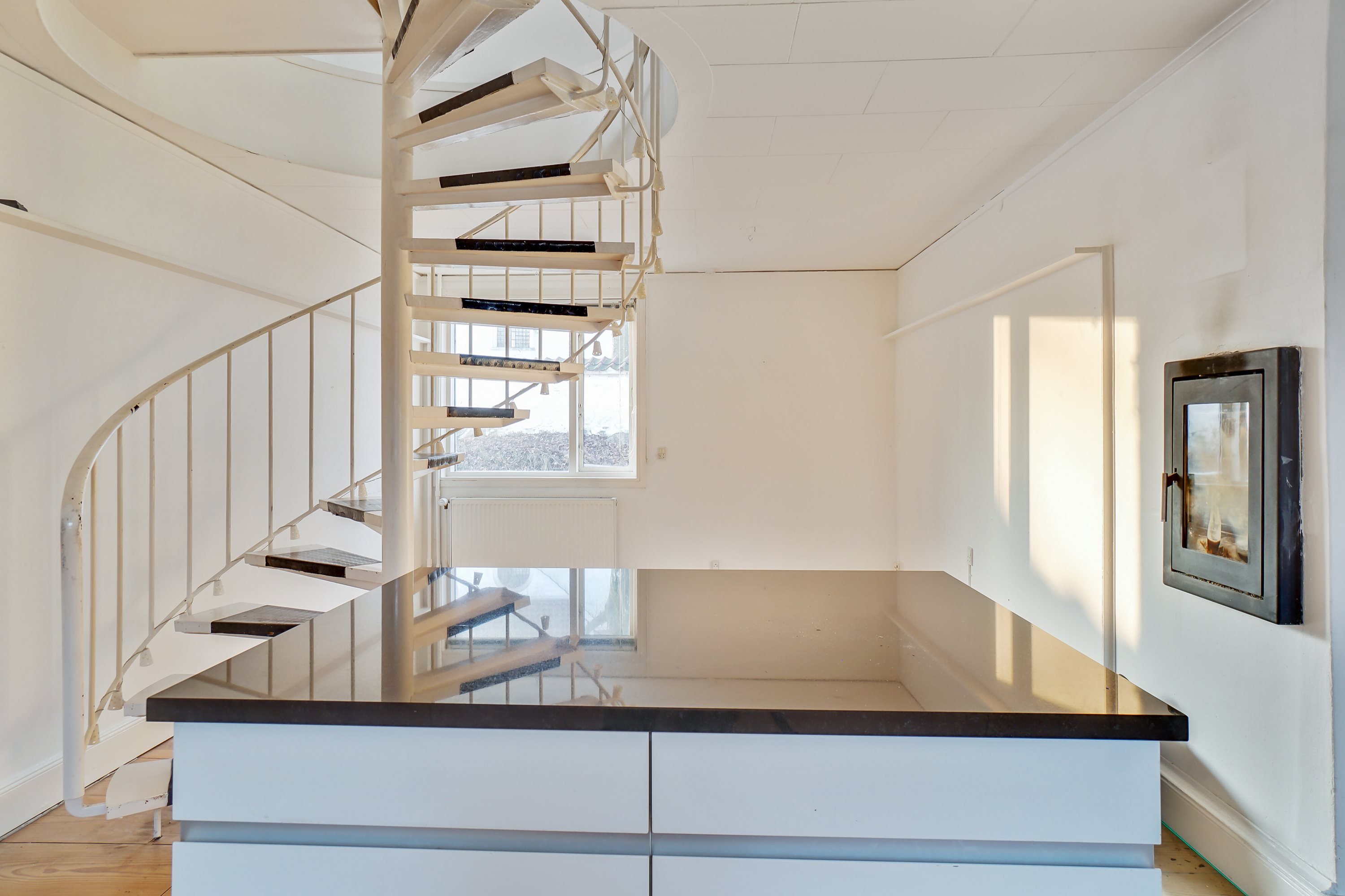 Fremhævet køkken billede i fuldskærmstilstand. Billede af Kirkevænget 12, Holme-Olstrup, 4684 Holmegaard