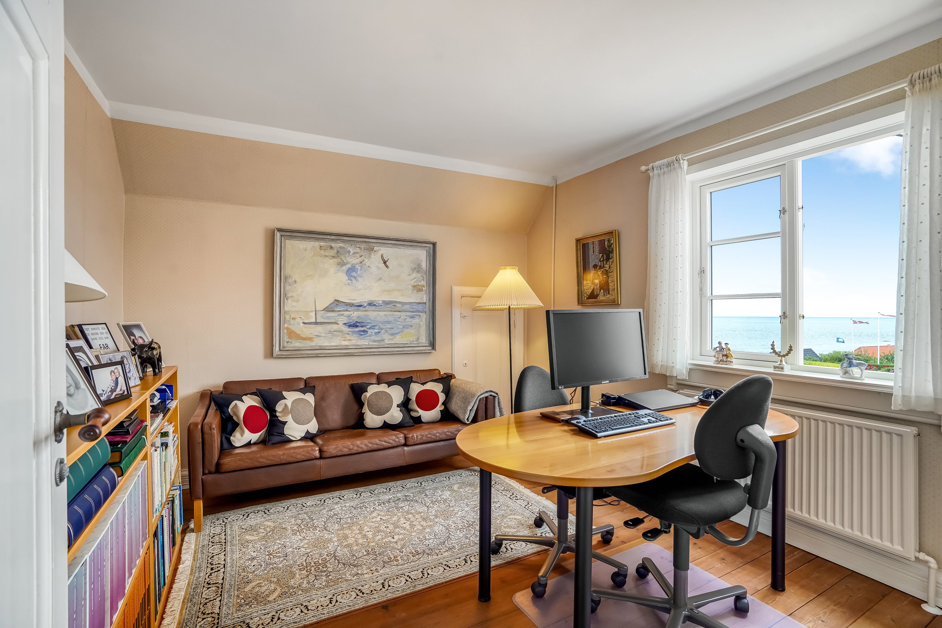 Fremhævet stue billede i fuldskærmstilstand. Billede af Rolighedsvej 12, Strib, 5500 Middelfart