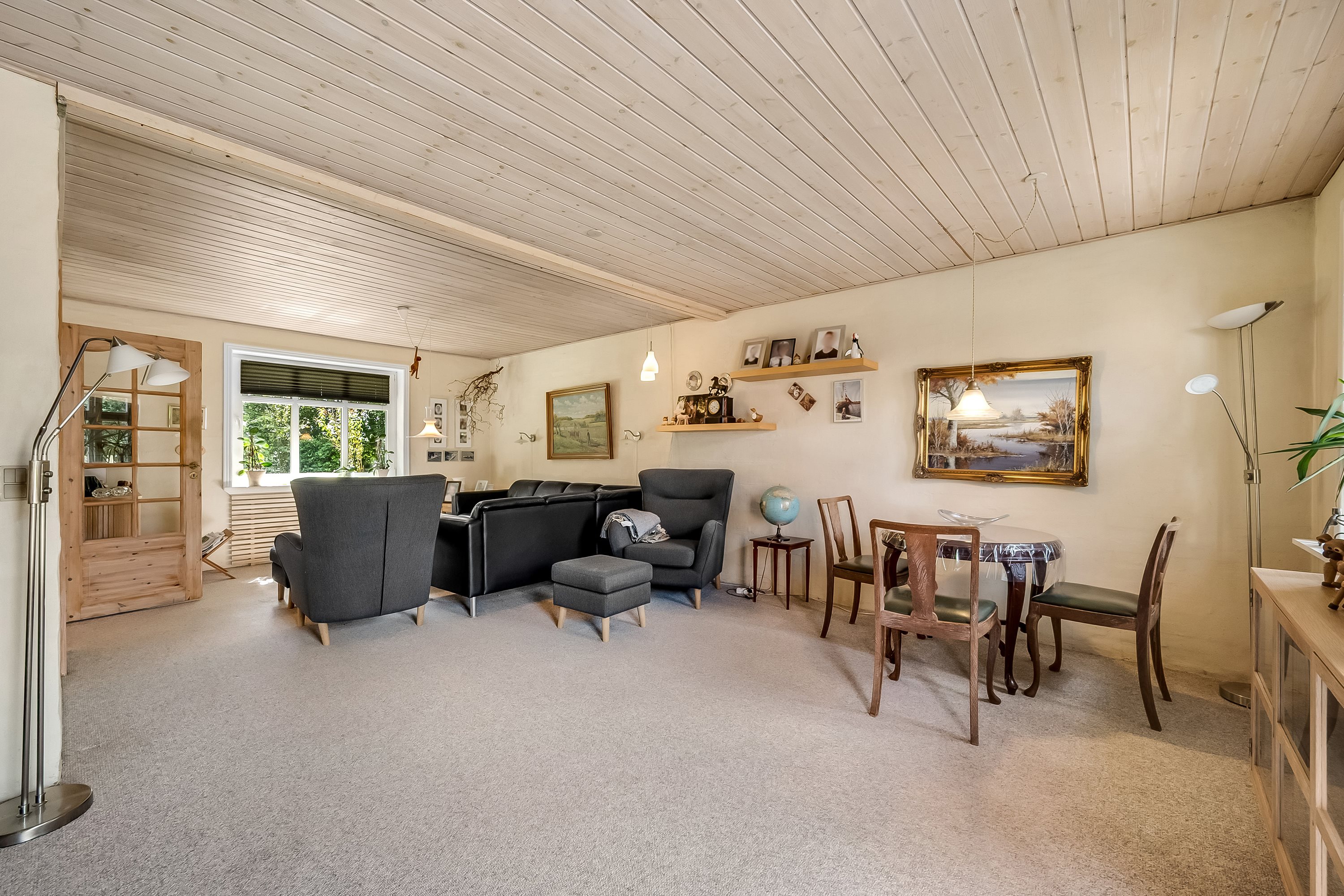 Fremhævet stue billede i fuldskærmstilstand. Billede af Brejningvej 21, Brejning, 6971 Spjald