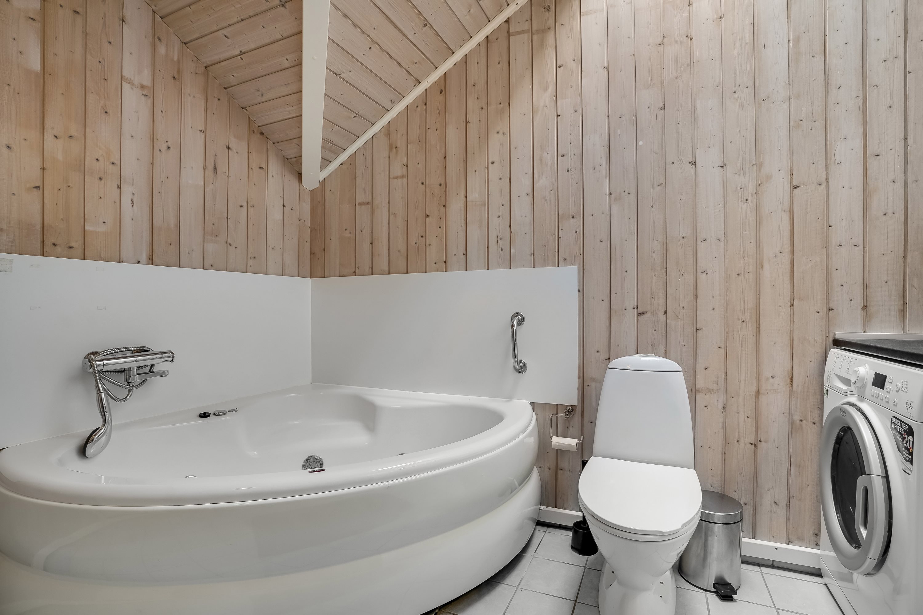 Fremhævet badeværelse billede i fuldskærmstilstand. Billede af Vestparken 5, Hasmark Strand, 5450 Otterup