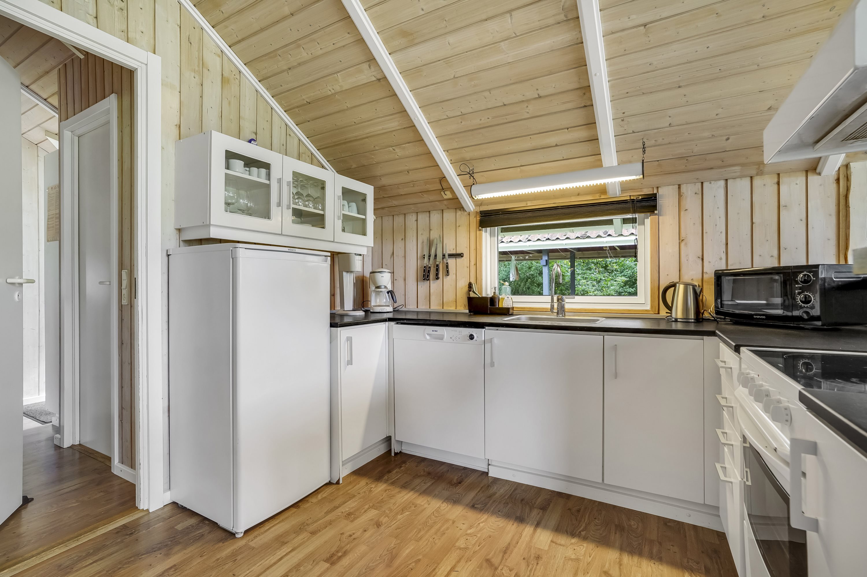 Fremhævet køkken billede i fuldskærmstilstand. Billede af Vestparken 5, Hasmark Strand, 5450 Otterup