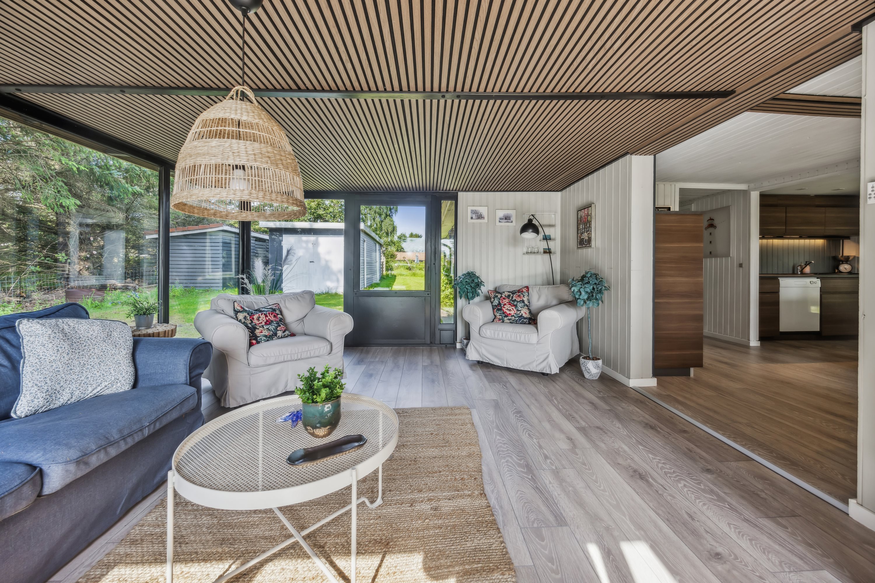 Fremhævet stue billede i fuldskærmstilstand. Billede af Ritavej 24, 9370 Hals