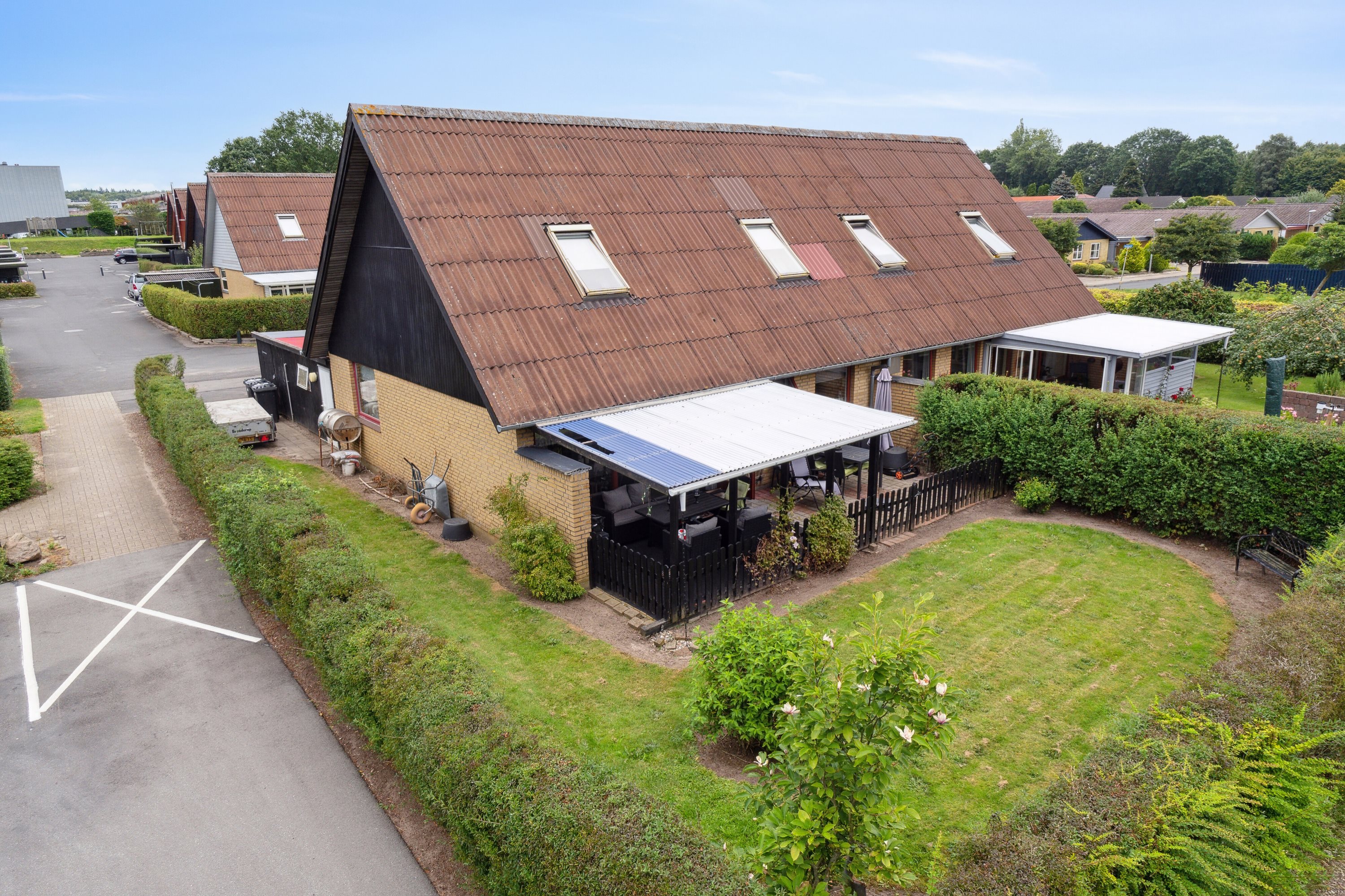 Fremhævet set fra haven billede i fuldskærmstilstand. Billede af Louisenvænget 3, 5700 Svendborg