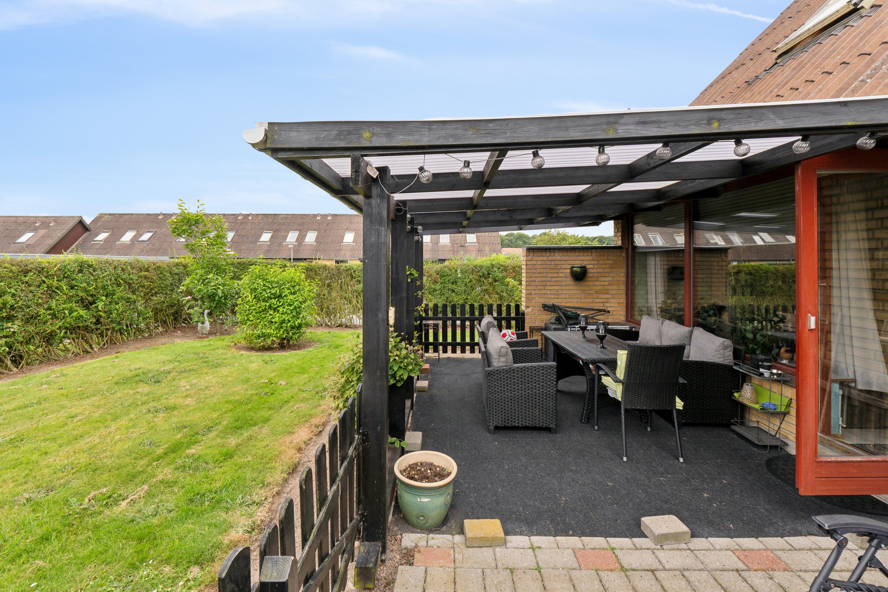 Fremhævet terrasse billede i fuldskærmstilstand. Billede af Louisenvænget 3, 5700 Svendborg