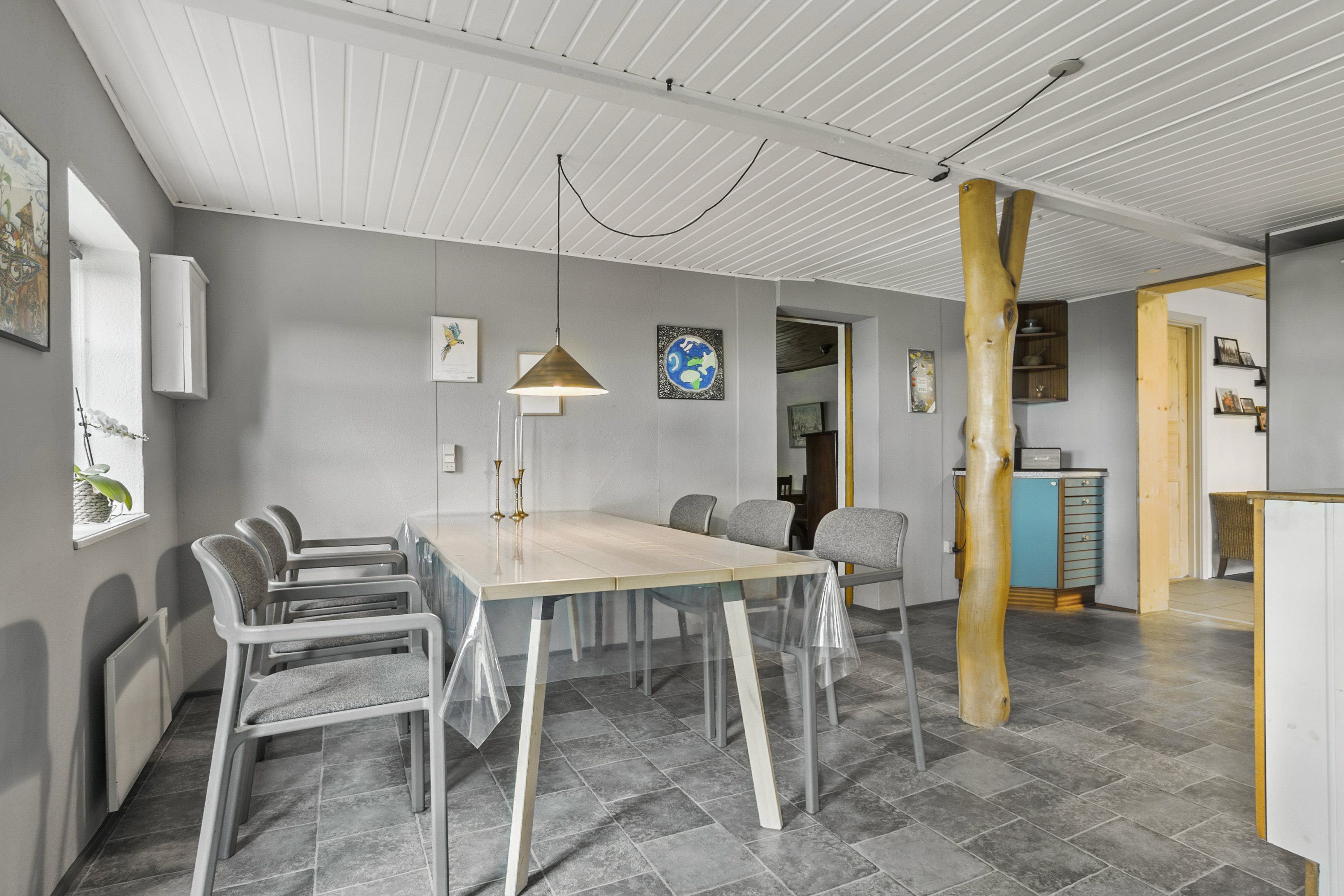 Fremhævet spisestue billede i fuldskærmstilstand. Billede af Ø. Gesten Mosevej 18, 6621 Gesten