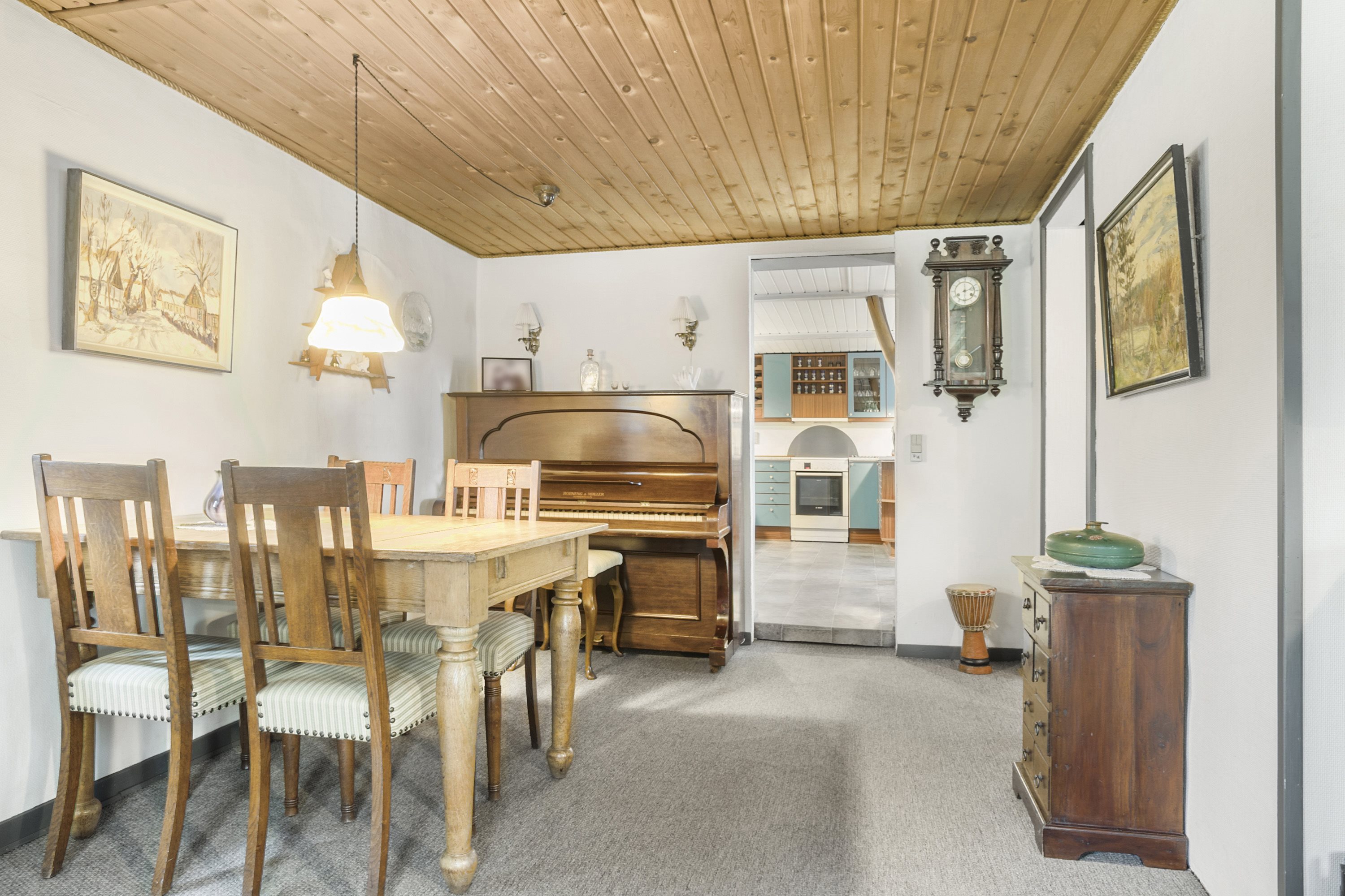 Fremhævet spisestue billede i fuldskærmstilstand. Billede af Ø. Gesten Mosevej 18, 6621 Gesten