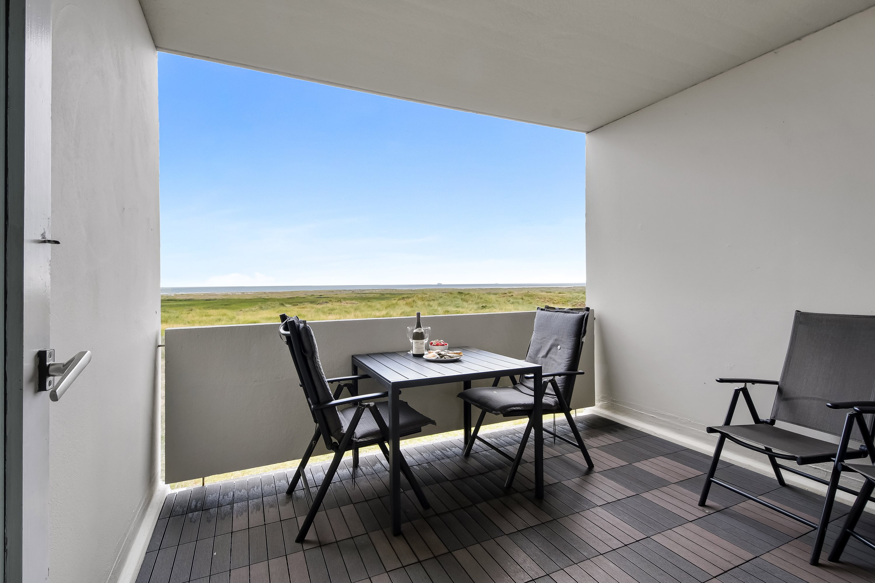 Fremhævet terrasse billede i fuldskærmstilstand. Billede af Strandvejen 61A, 1. 210., Fanø Bad, 6720 Fanø