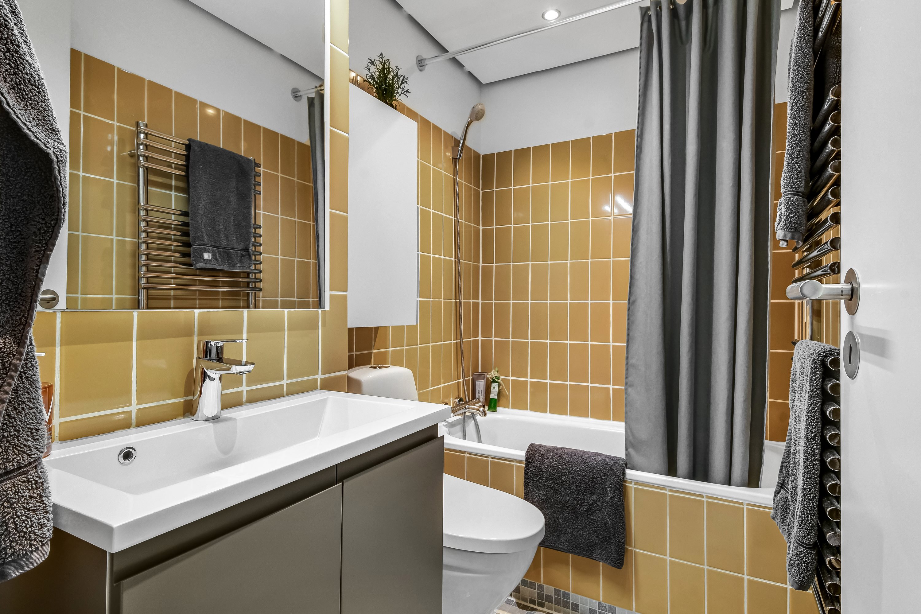 Fremhævet badeværelse billede i fuldskærmstilstand. Billede af Strandvejen 61A, 1. 210., Fanø Bad, 6720 Fanø