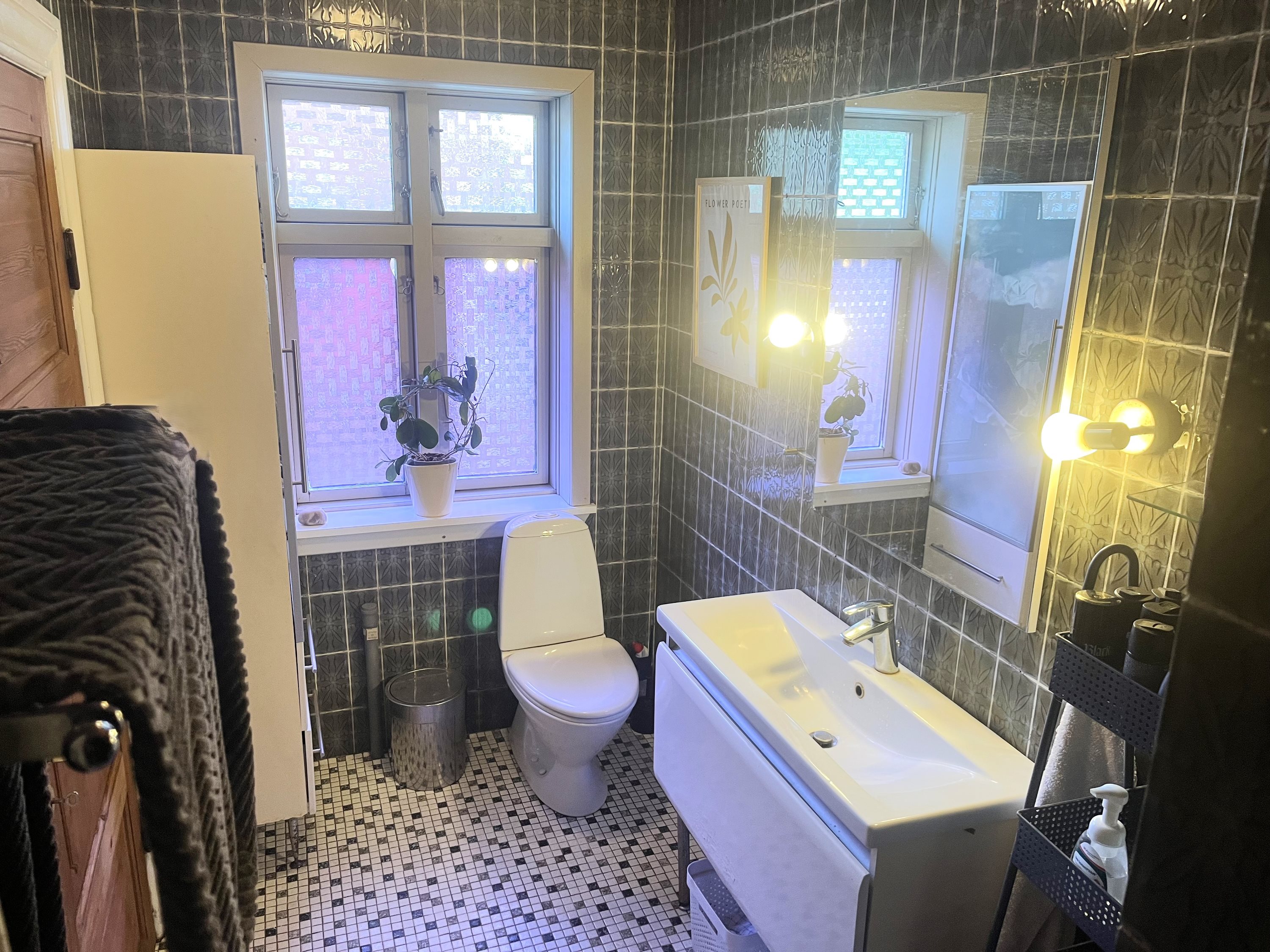 Fremhævet badeværelse billede i fuldskærmstilstand. Billede af Brejningvej 21, Brejning, 6971 Spjald