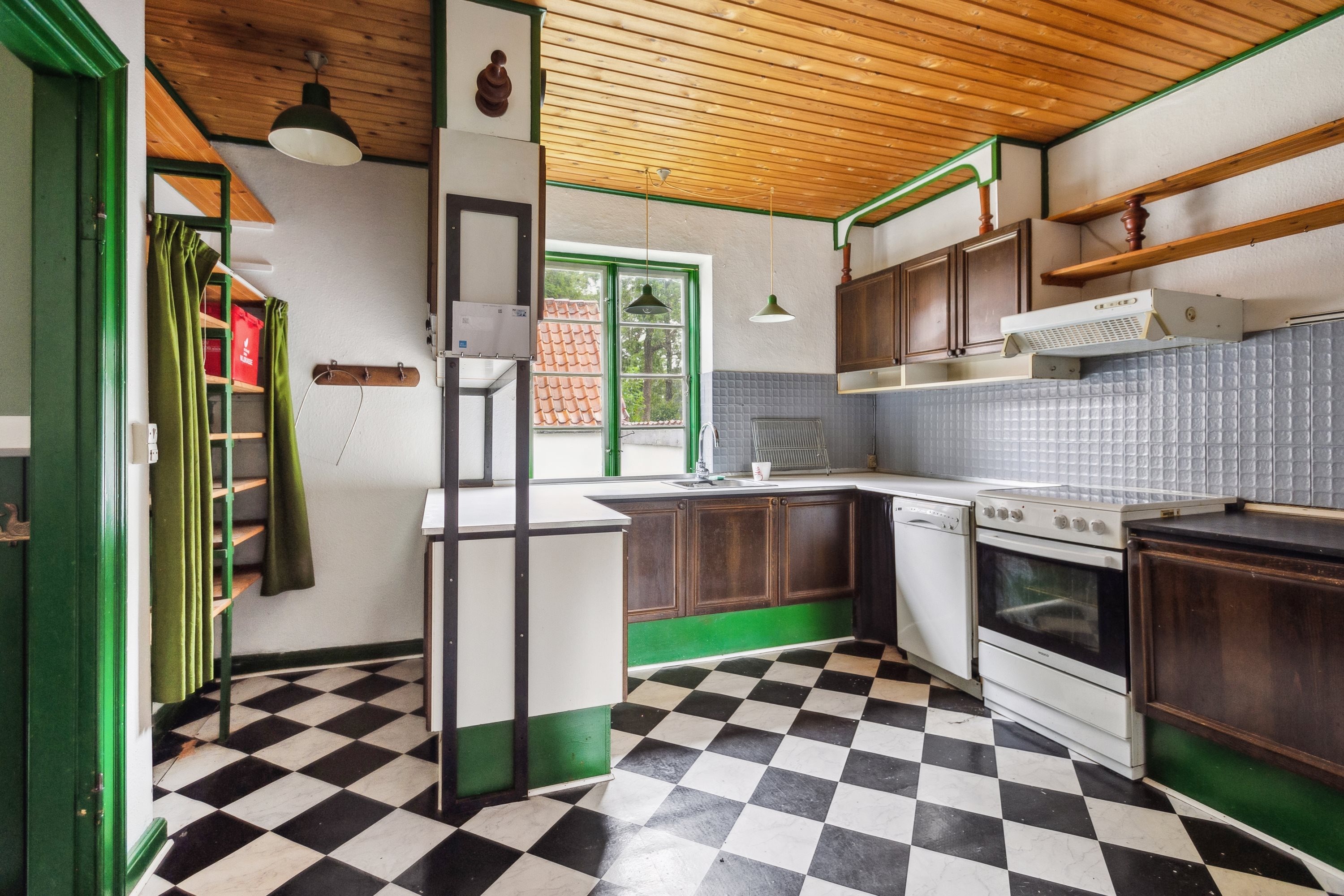 Fremhævet køkken billede i fuldskærmstilstand. Billede af Ølstedvej 1, Sdr Broby, 5672 Broby