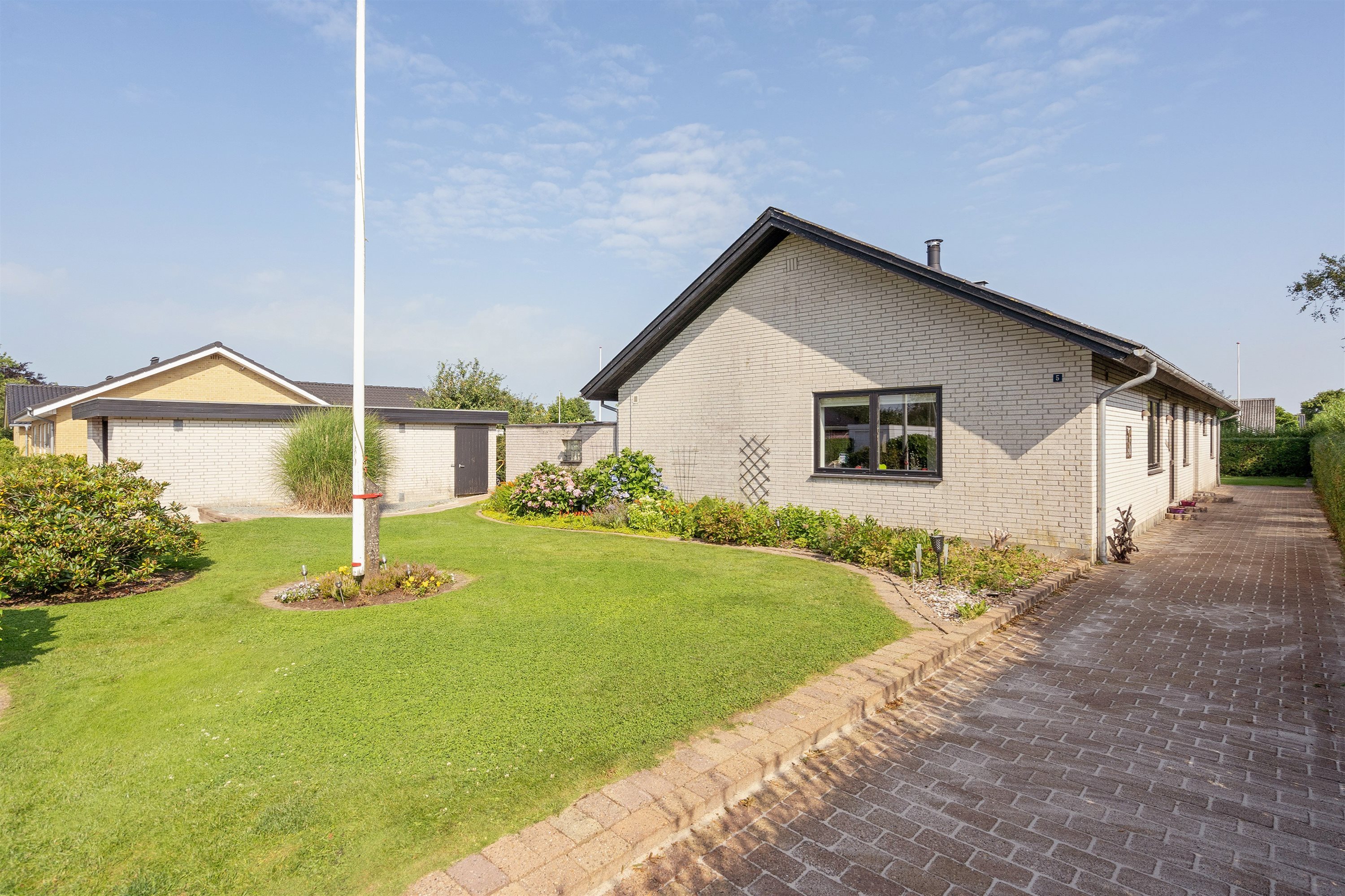 Fremhævet  billede i fuldskærmstilstand. Billede af Elmevej 5, 6862 Tistrup