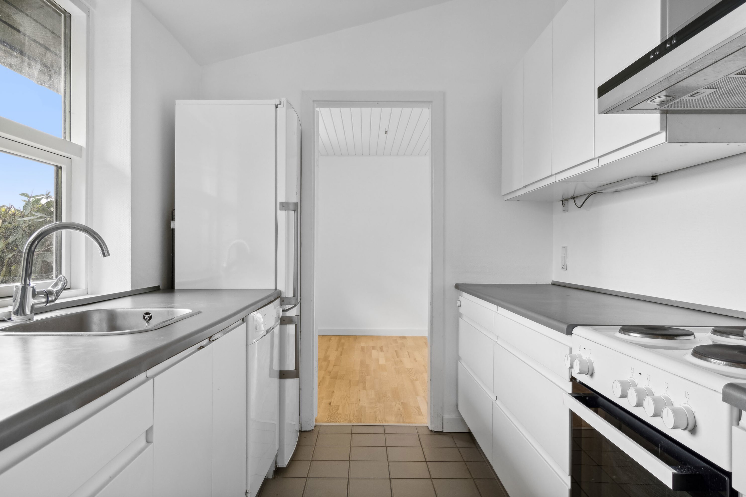 Fremhævet køkken billede i fuldskærmstilstand. Billede af Markskellet 13, 3400 Hillerød