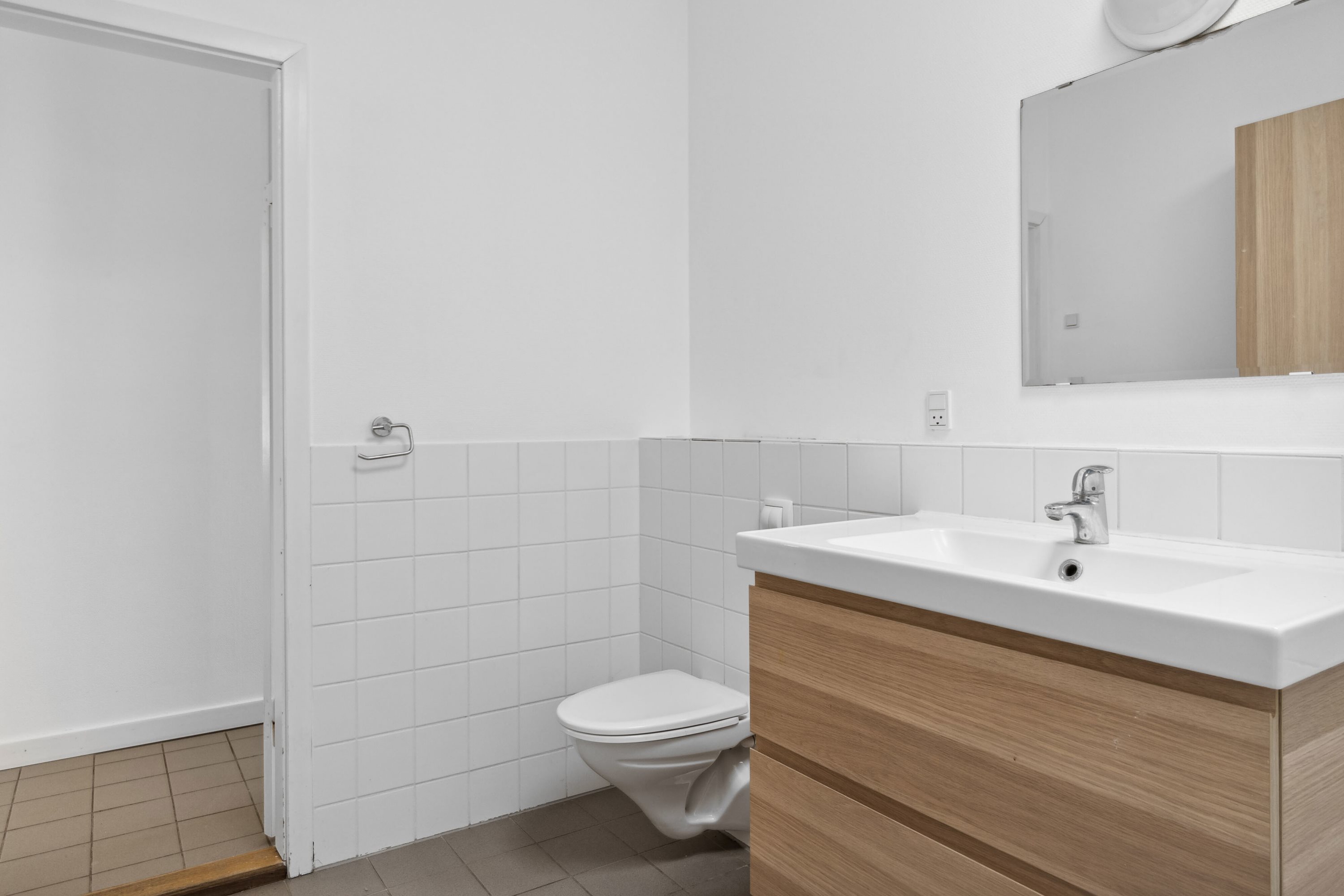 Fremhævet badeværelse billede i fuldskærmstilstand. Billede af Markskellet 13, 3400 Hillerød