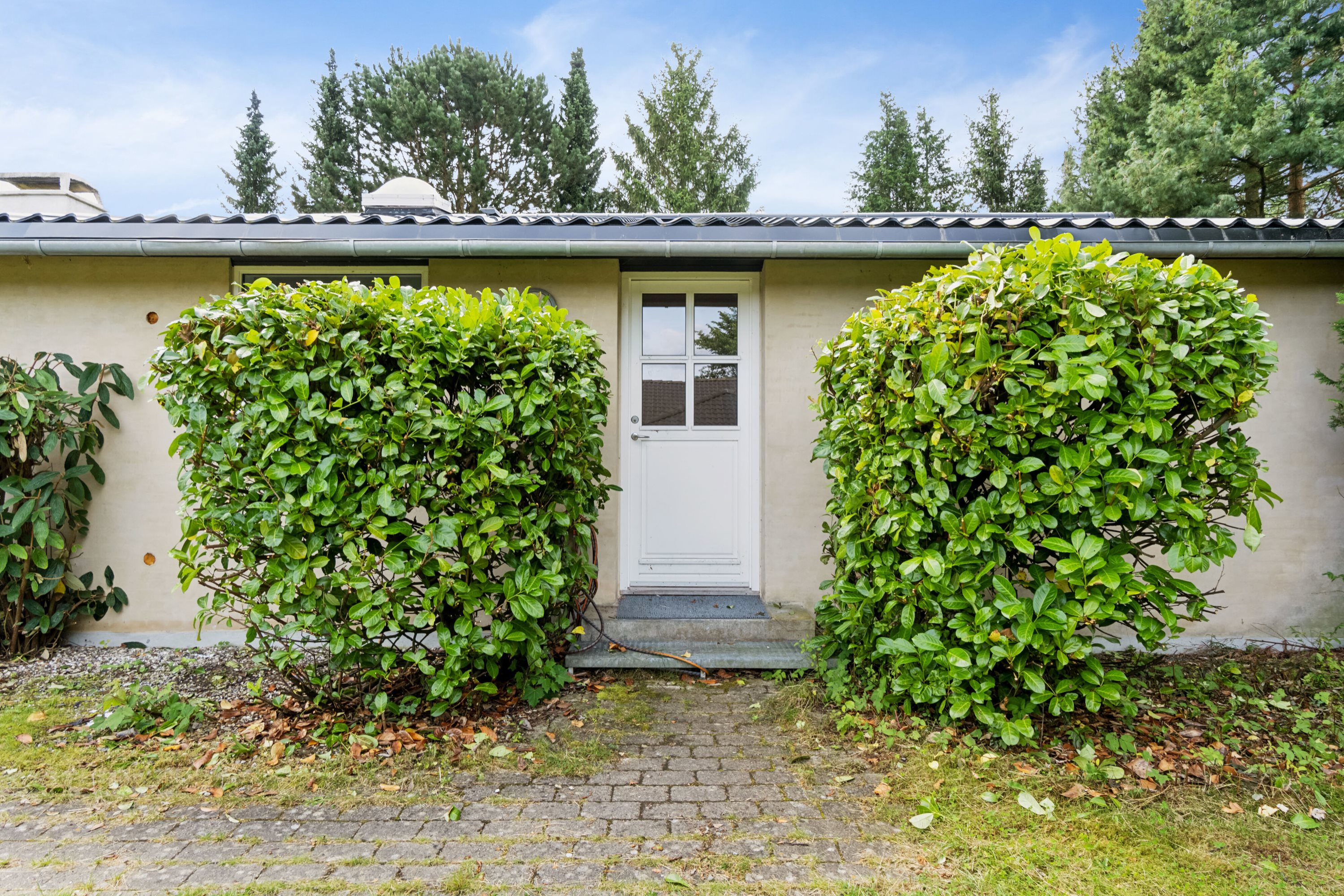 Fremhævet set fra vejen billede i fuldskærmstilstand. Billede af Markskellet 13, 3400 Hillerød