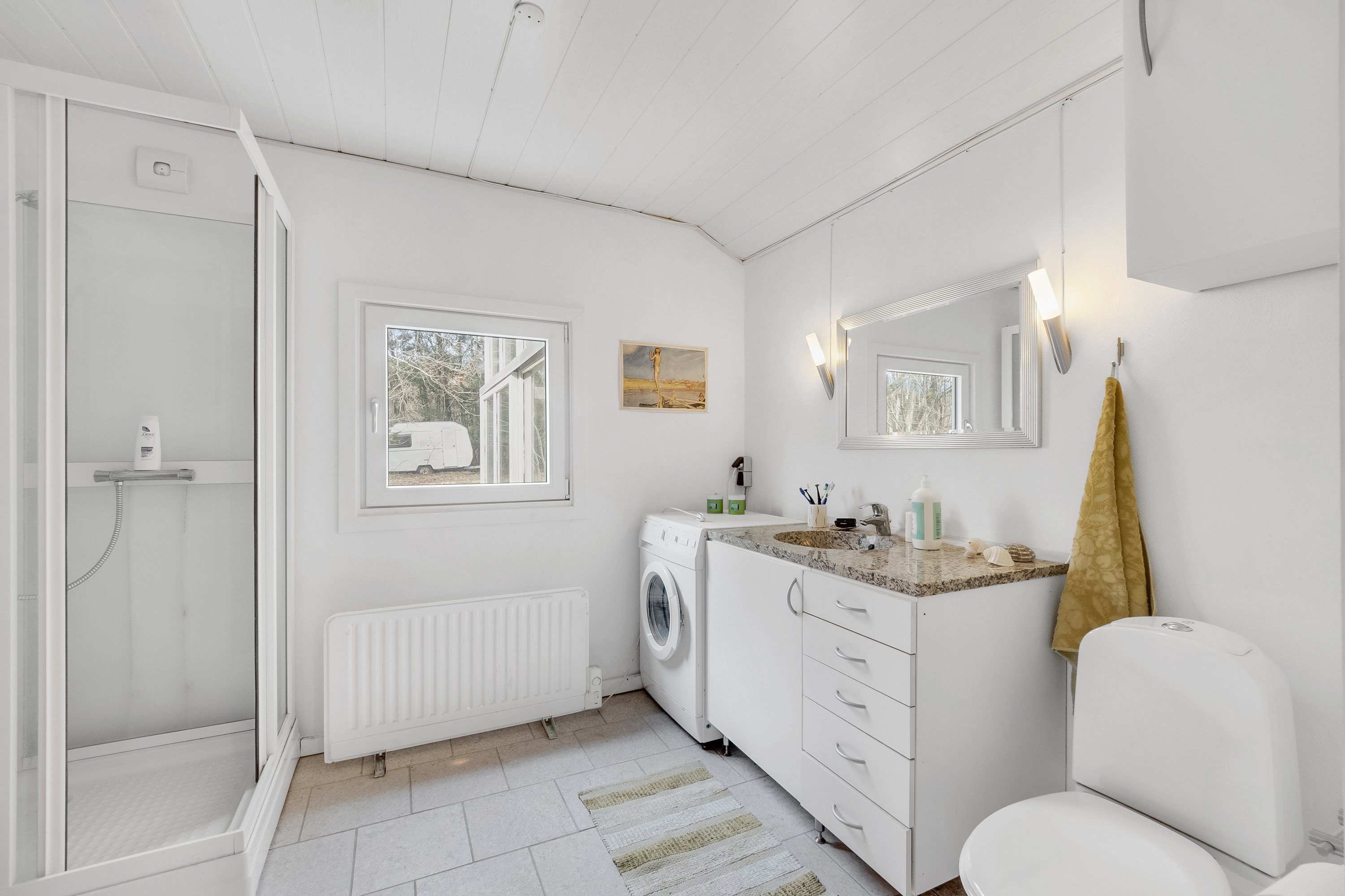 Fremhævet badeværelse billede i fuldskærmstilstand. Billede af Hedestien 3, Sillerslev, 7990 Øster Assels