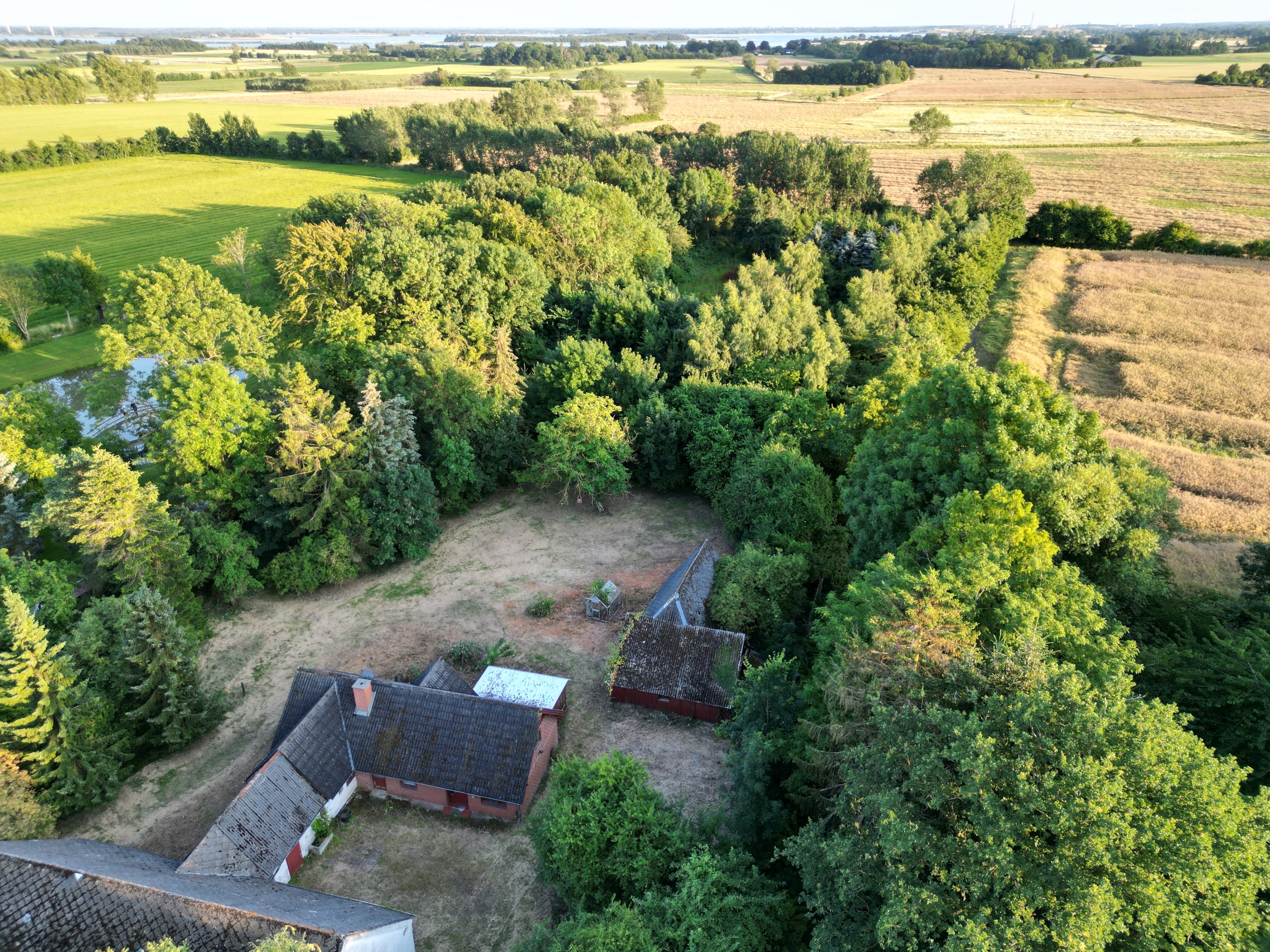 Fremhævet luftfoto billede i fuldskærmstilstand. Billede af Ølundgyden 11, Hessum Mose, 5450 Otterup