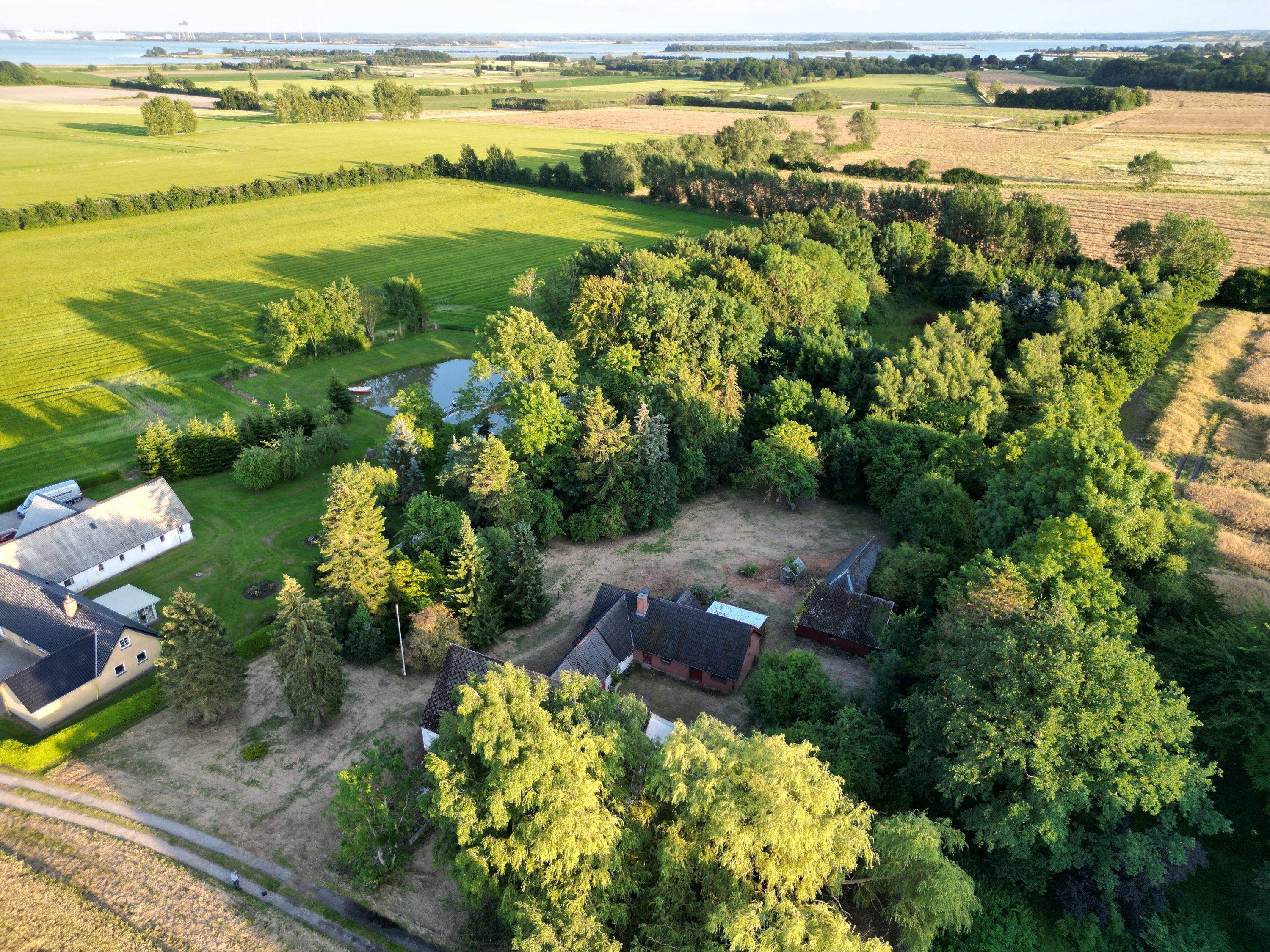 Fremhævet luftfoto billede i fuldskærmstilstand. Billede af Ølundgyden 11, Hessum Mose, 5450 Otterup