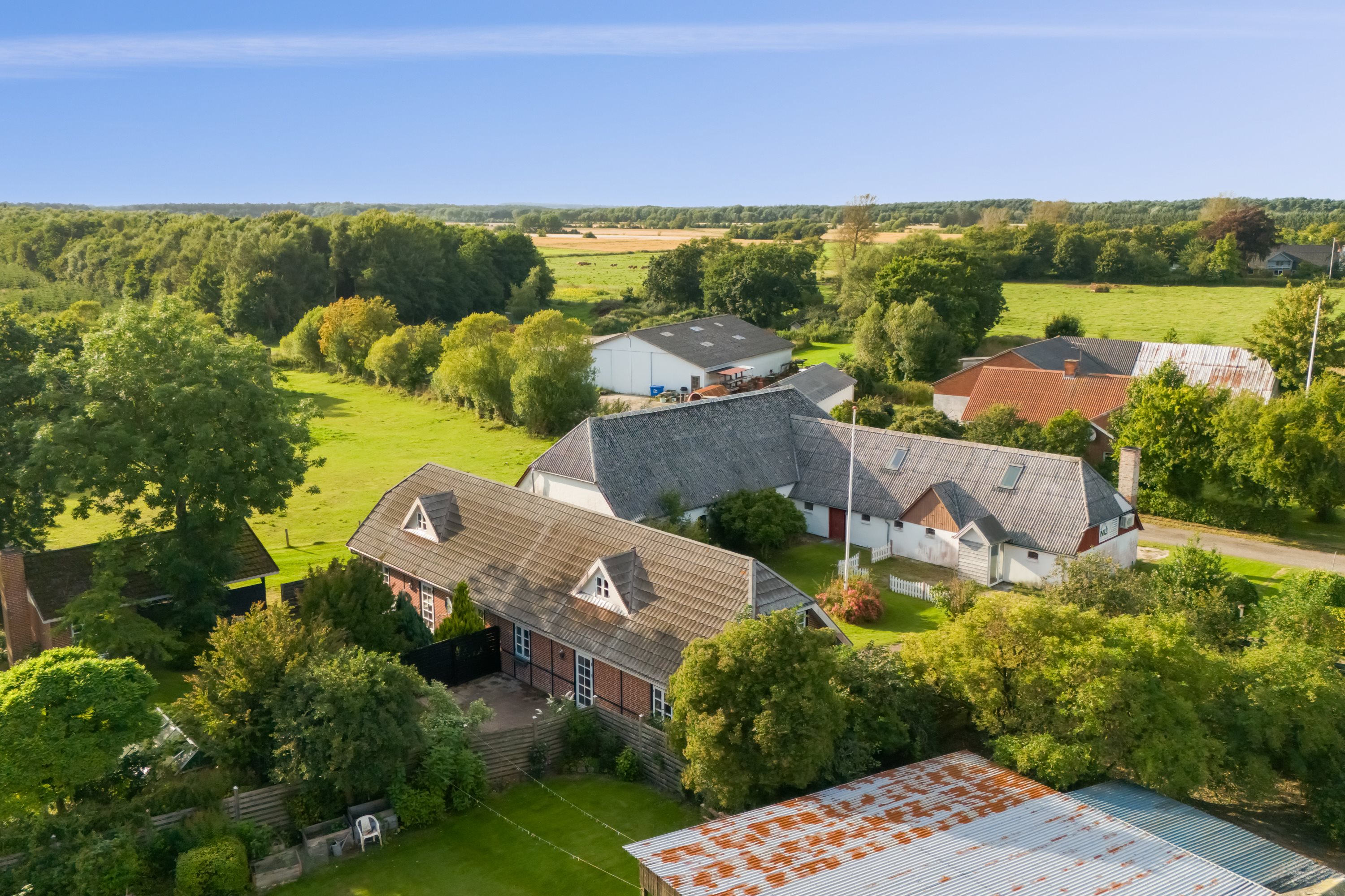 Miniaturebillede 2: luftfoto. Billede af Nørre Hurupvej 32A, Øster Hurup, 9560 Hadsund