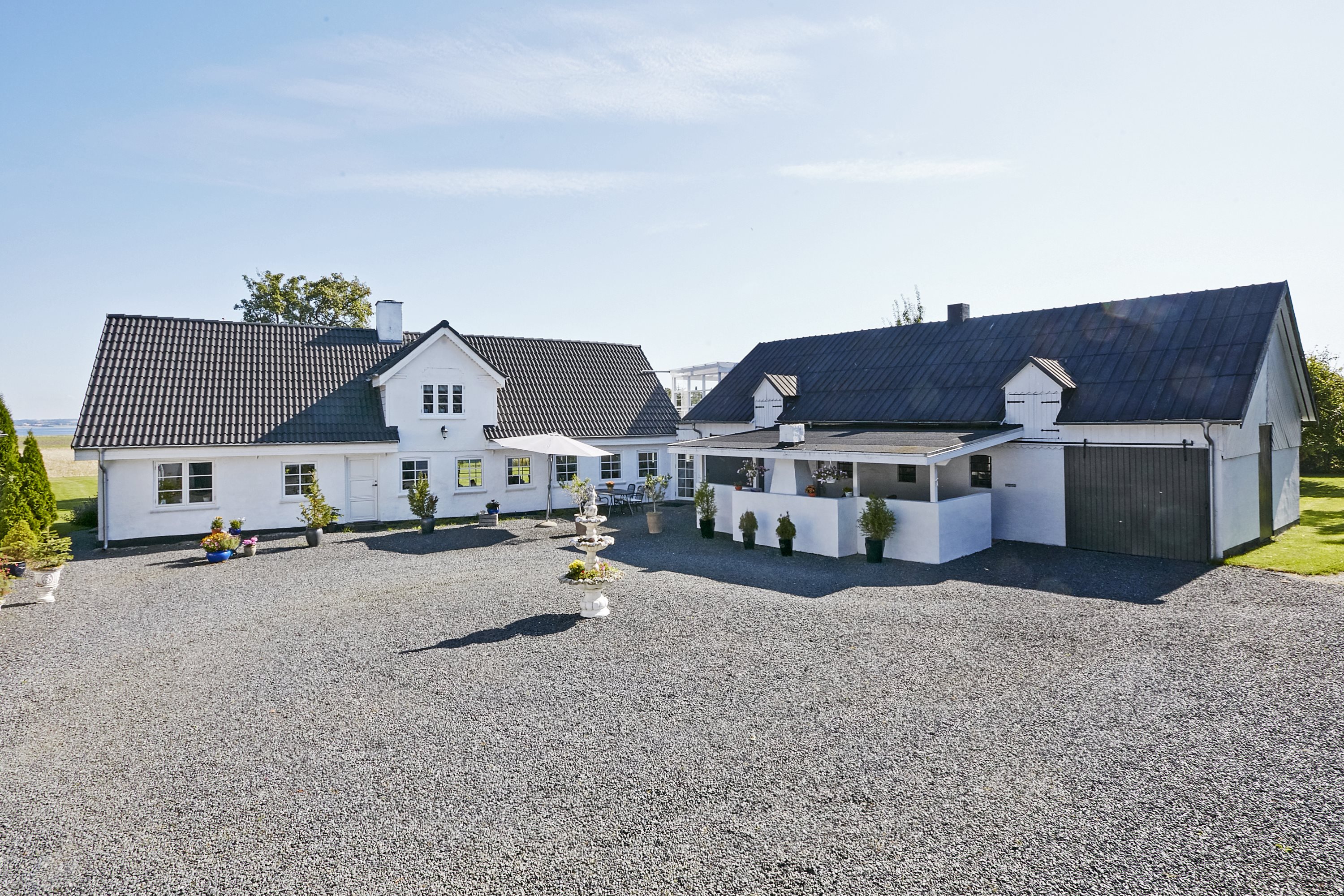 Fremhævet  billede i fuldskærmstilstand. Billede af Brund Strandvej 19, Brund, 7130 Juelsminde