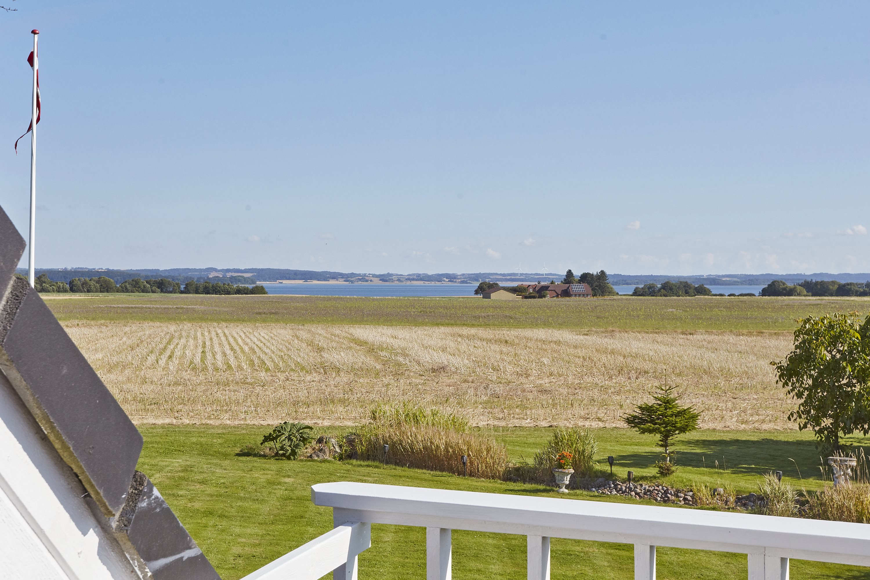 Fremhævet  billede i fuldskærmstilstand. Billede af Brund Strandvej 19, Brund, 7130 Juelsminde