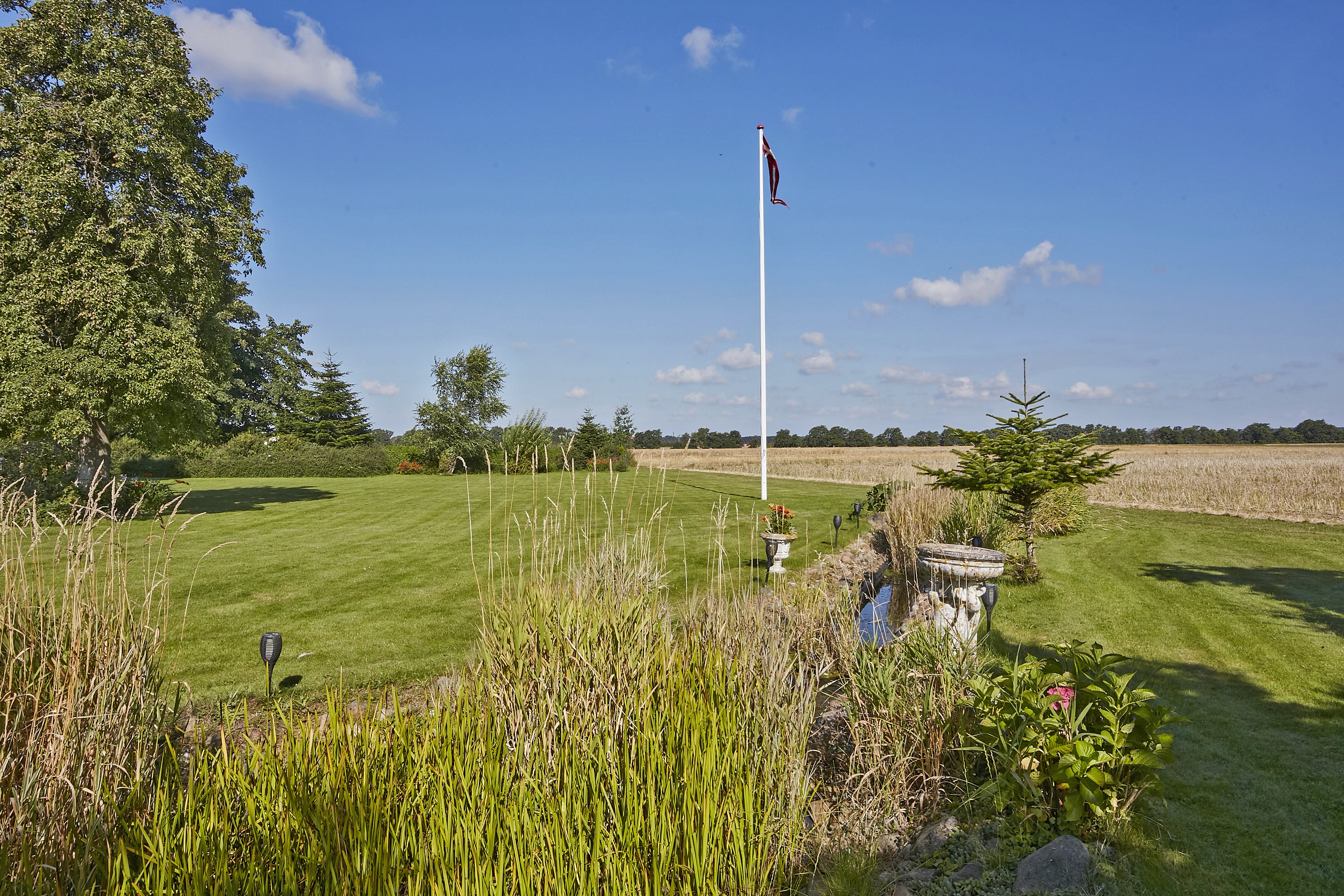 Fremhævet  billede i fuldskærmstilstand. Billede af Brund Strandvej 19, Brund, 7130 Juelsminde