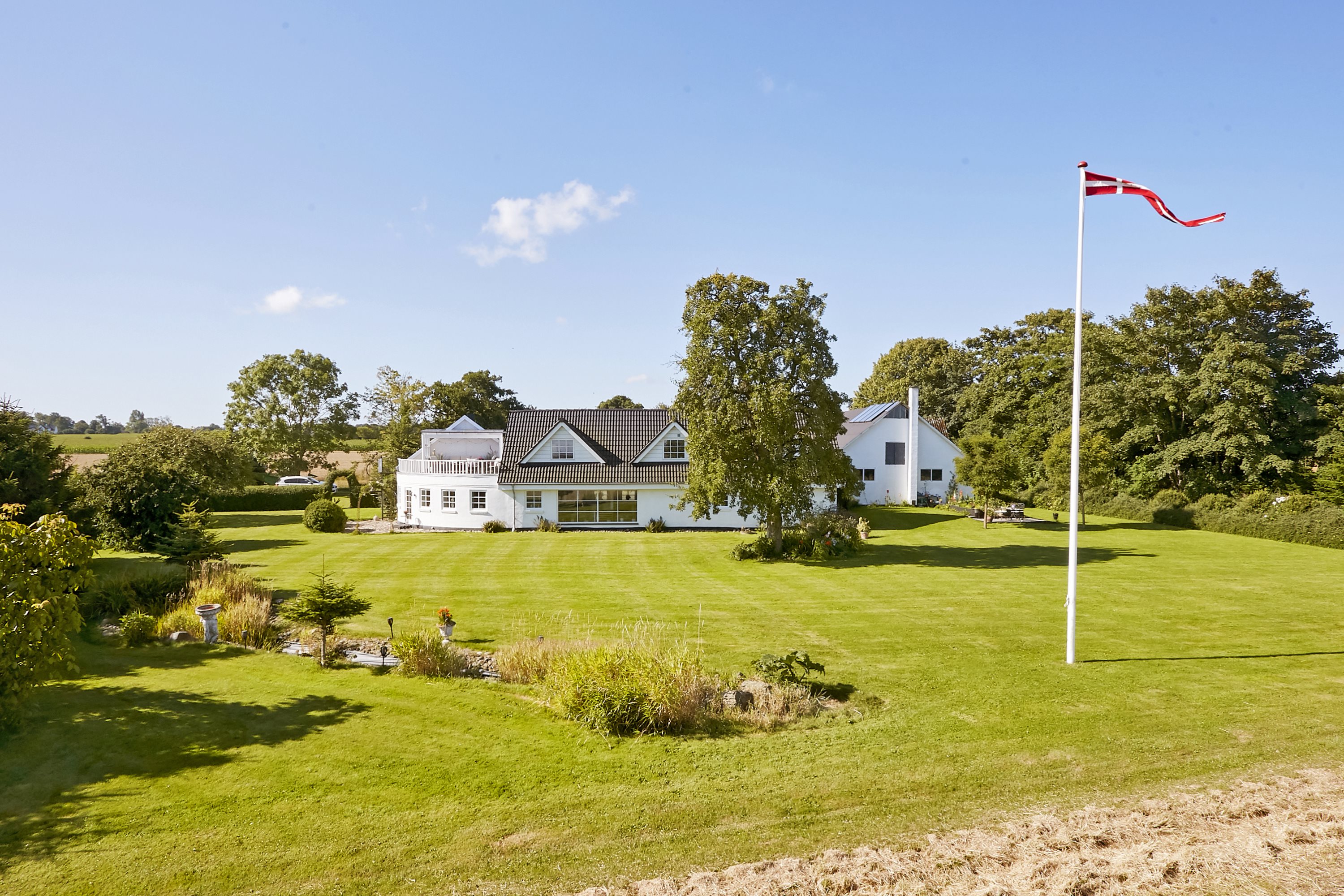 Fremhævet  billede i fuldskærmstilstand. Billede af Brund Strandvej 19, Brund, 7130 Juelsminde