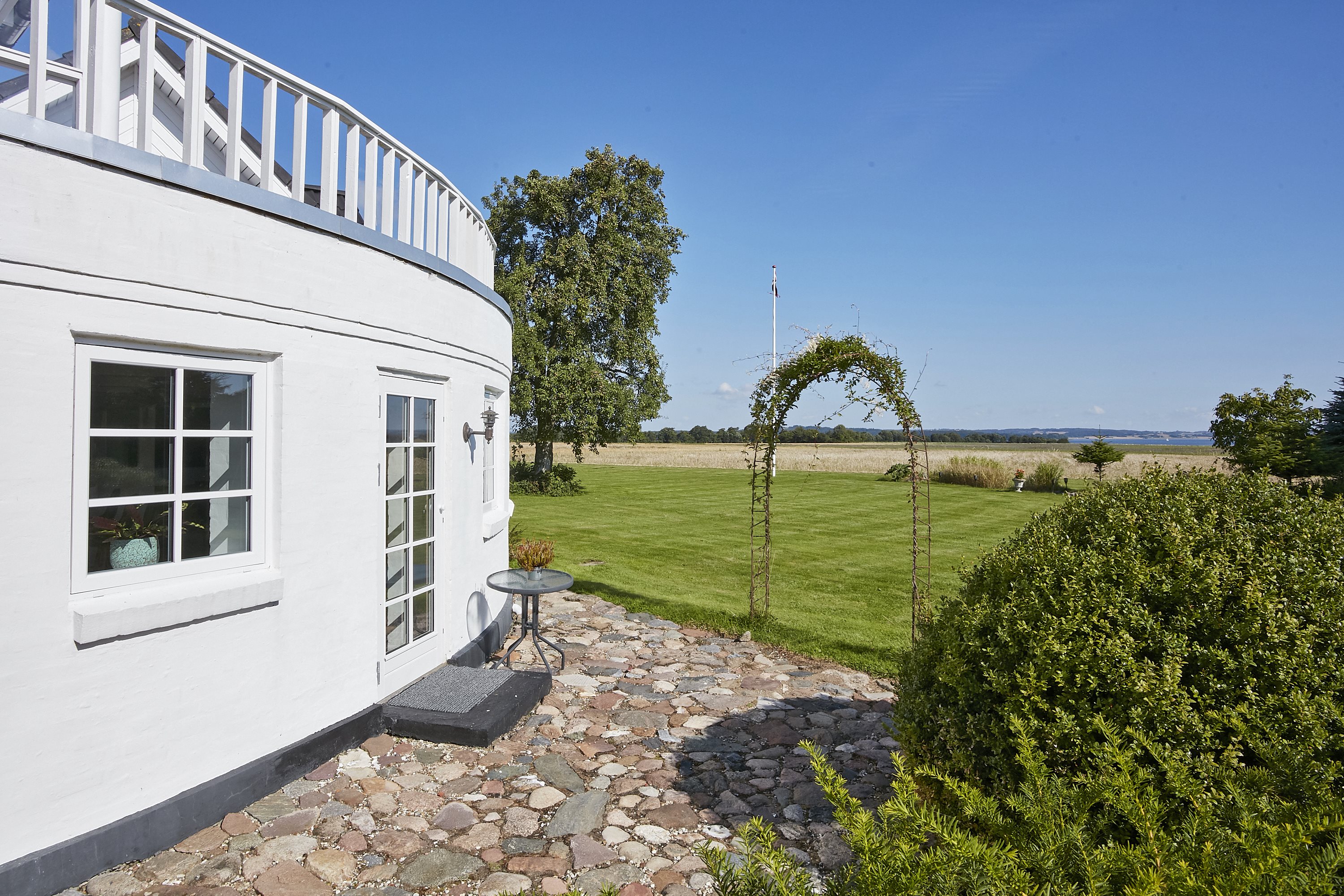 Fremhævet  billede i fuldskærmstilstand. Billede af Brund Strandvej 19, Brund, 7130 Juelsminde